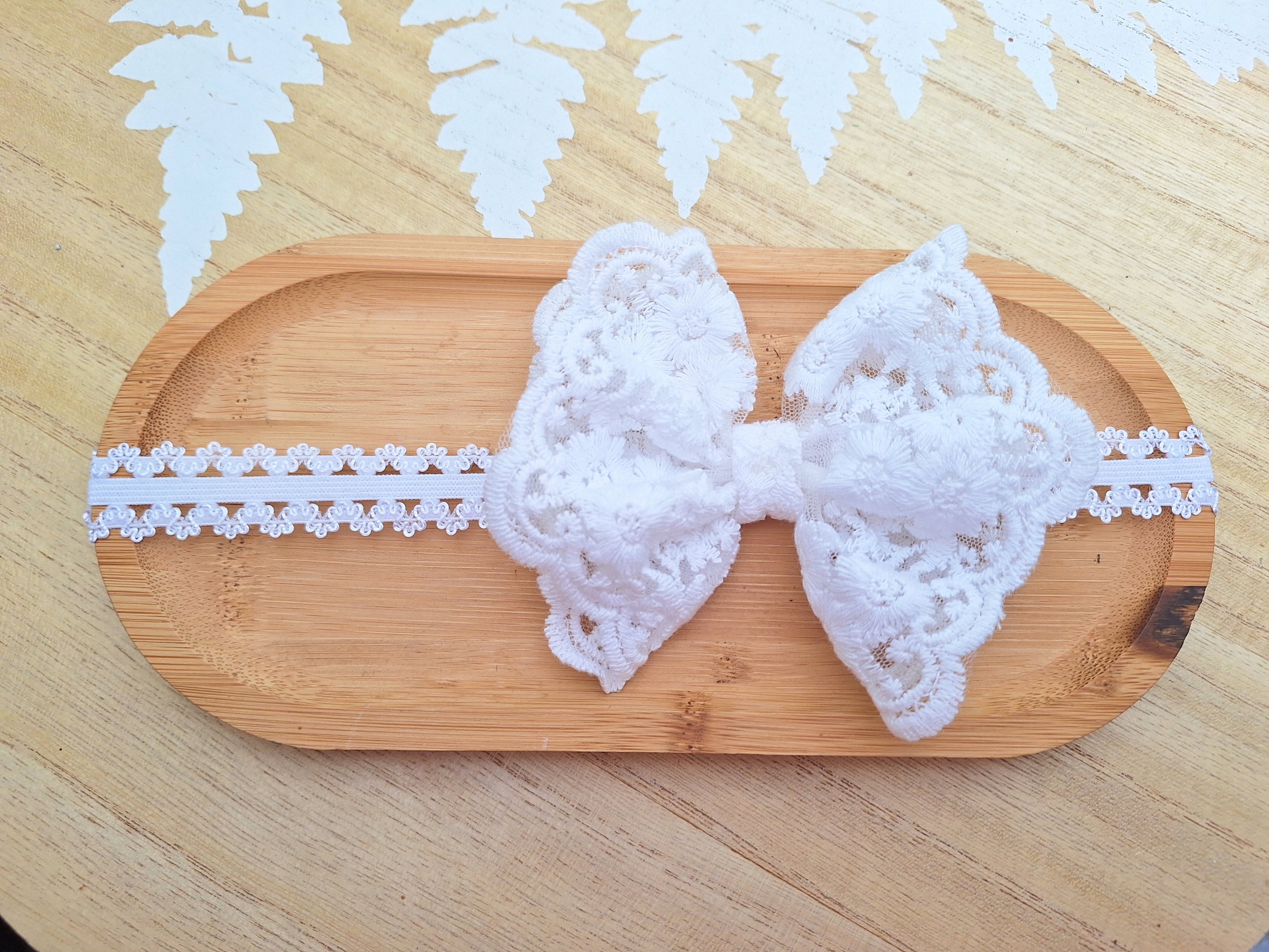 Opaska do chrztu biala kokarda koronkowa biel koronka