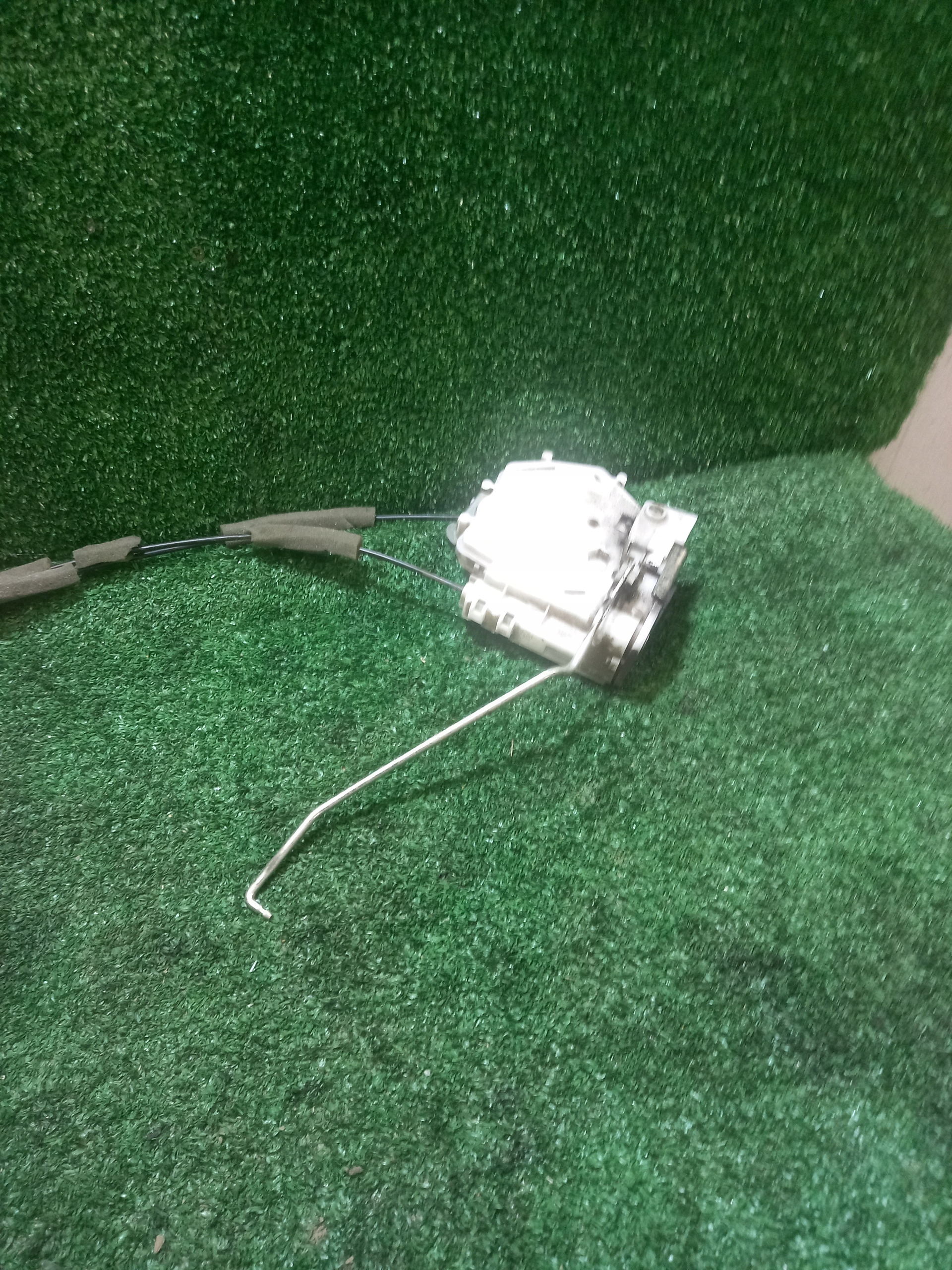 lock door left front HONDA FR-V