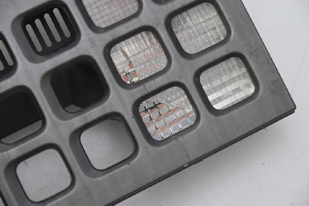 grill grille radiator NISSAN CUBE II Z11