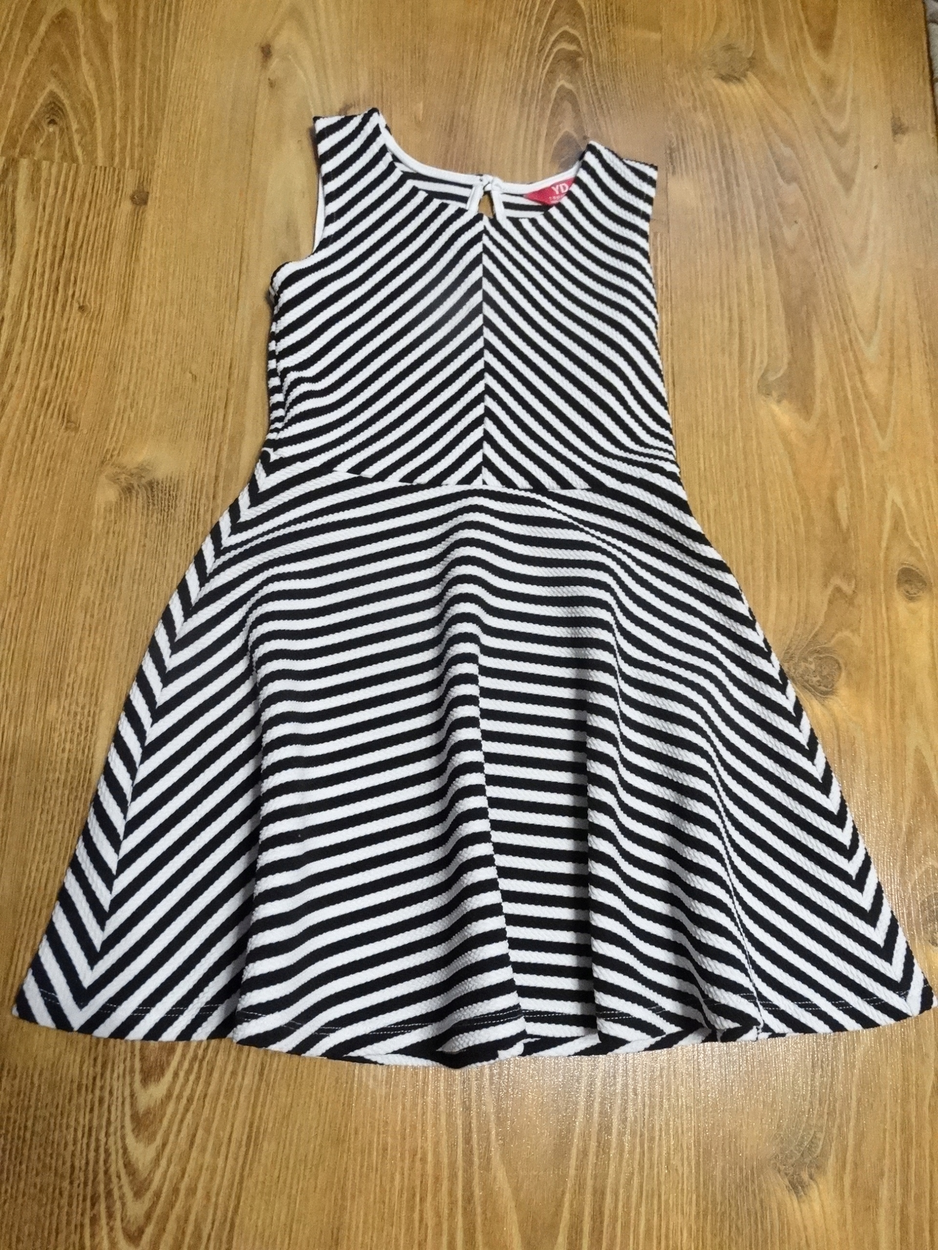 Young Dimension sukienka paski 7-8l, r.128