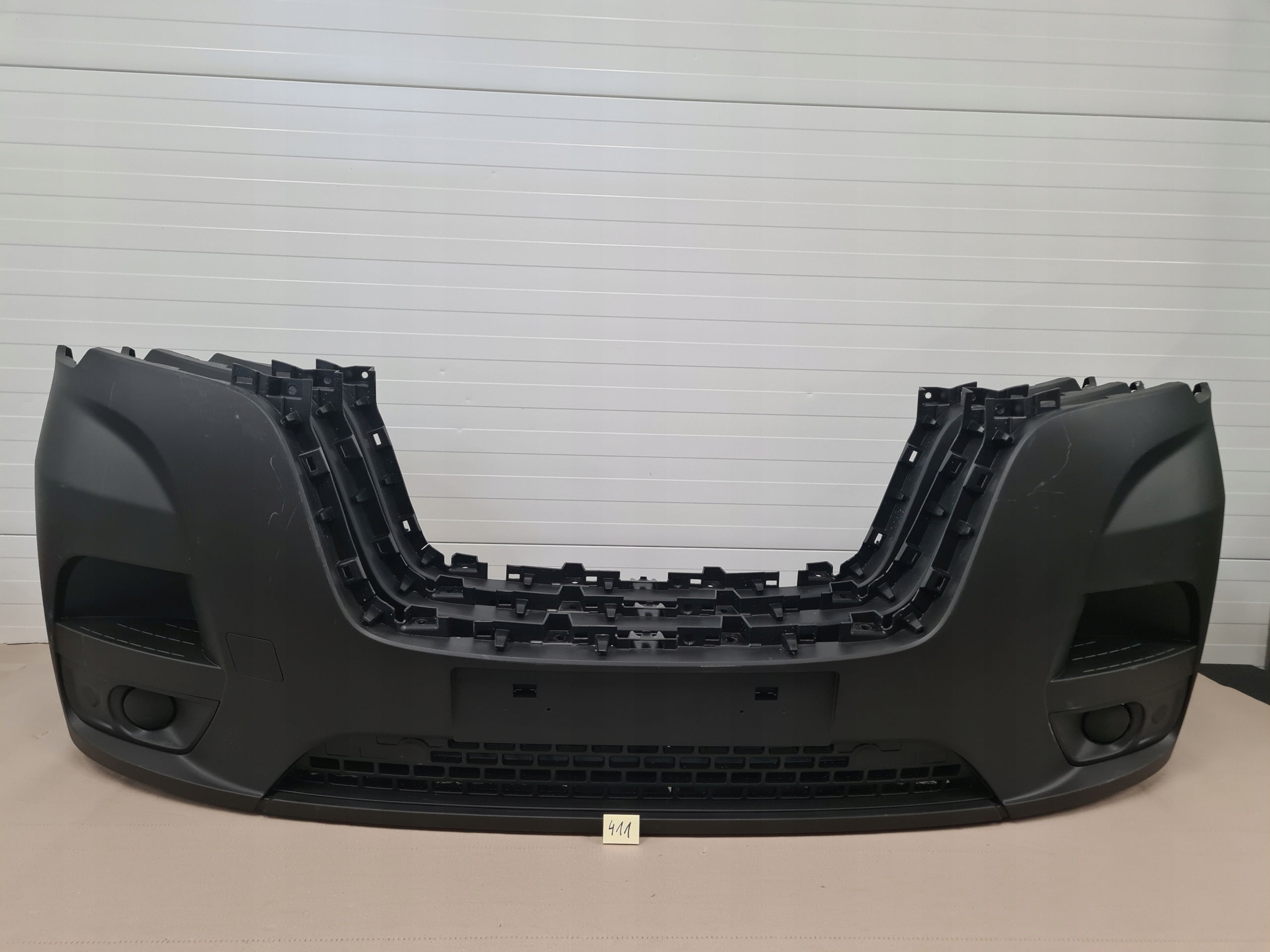 бампер передний renault мастер IV 620228205R