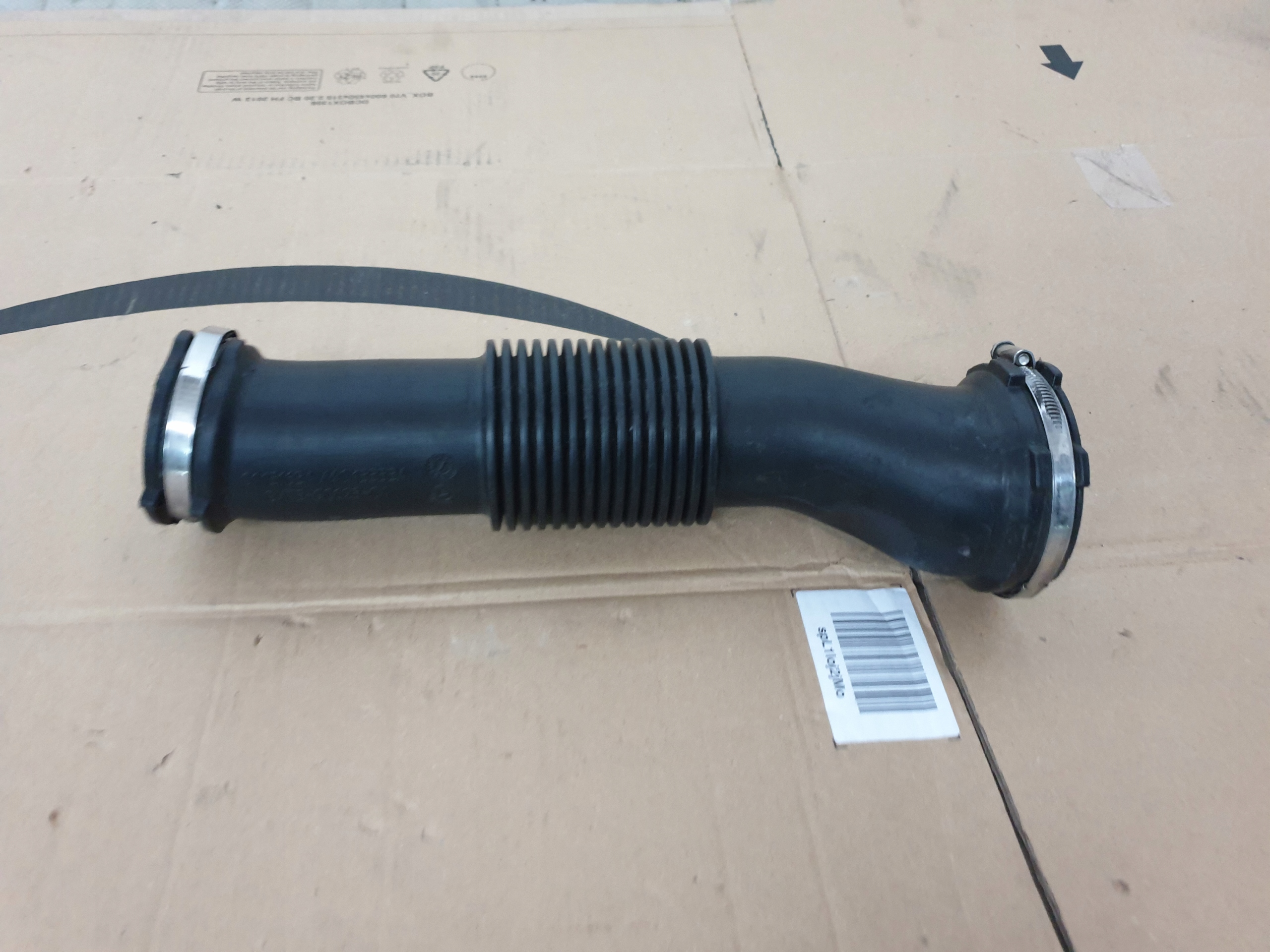 GX73-9C623-CA - JAGUAR XF X260 воздухозаборник труба