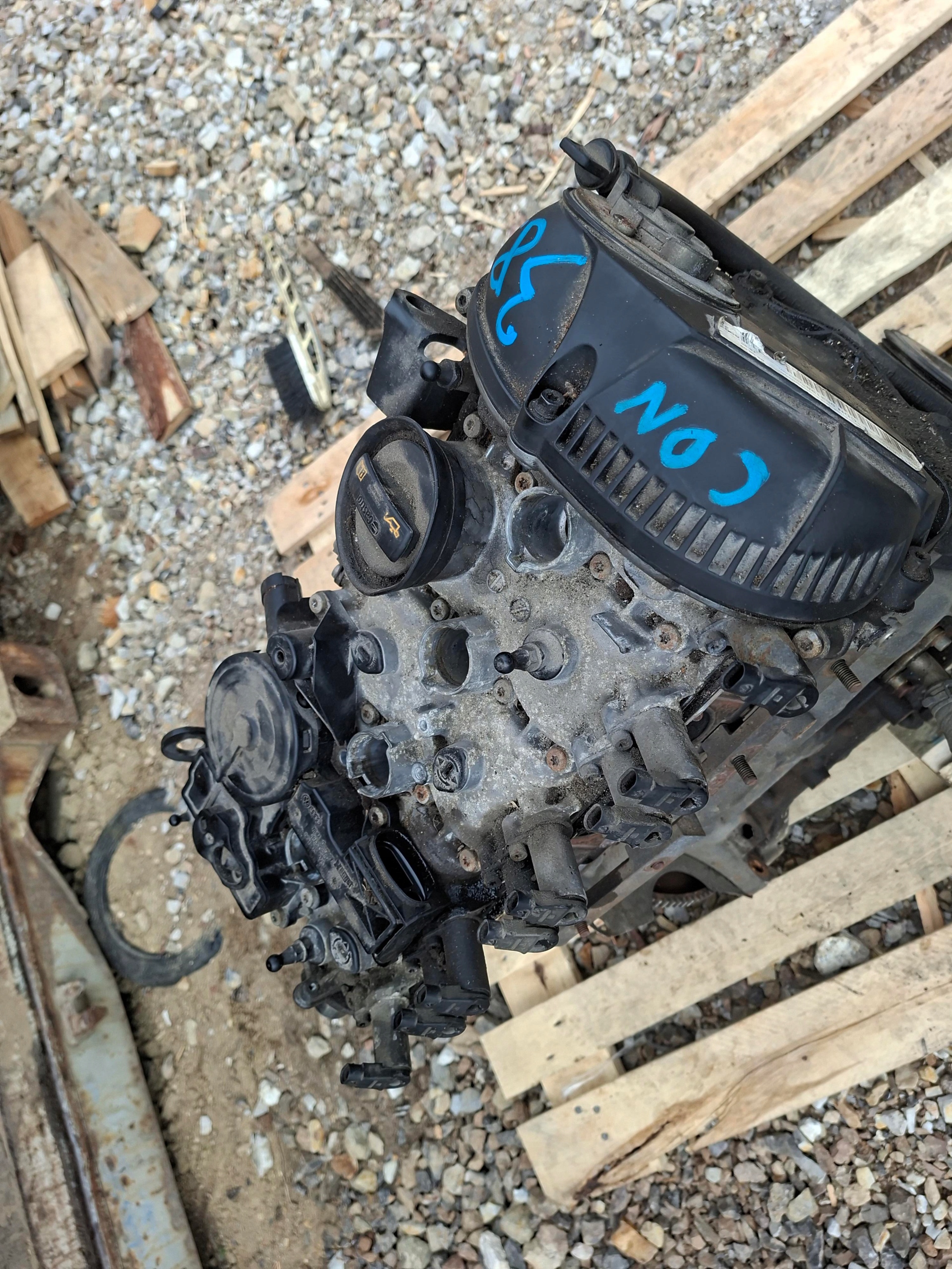 engine unprotected pillar Volkswagen 2.0 TFSI CDN