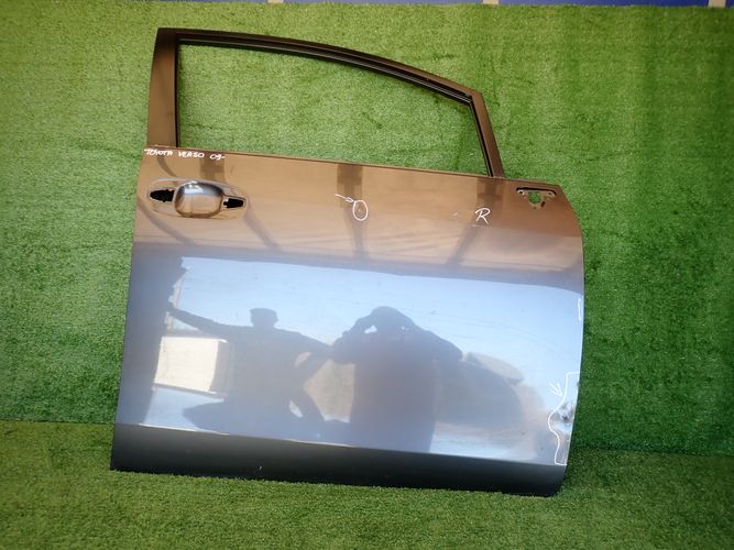 TOYOTA VERSO 09- door right front front