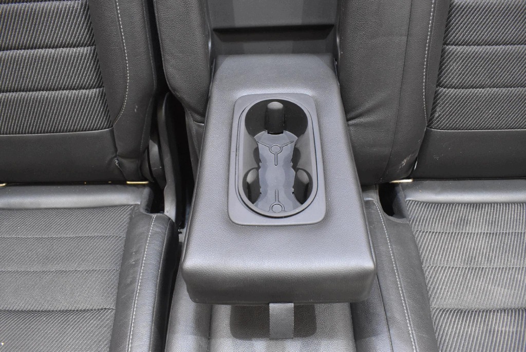 Sitz Sitze Seite Seiten KOMPLET Halbleder EU FORD KUGA MK2 13-20