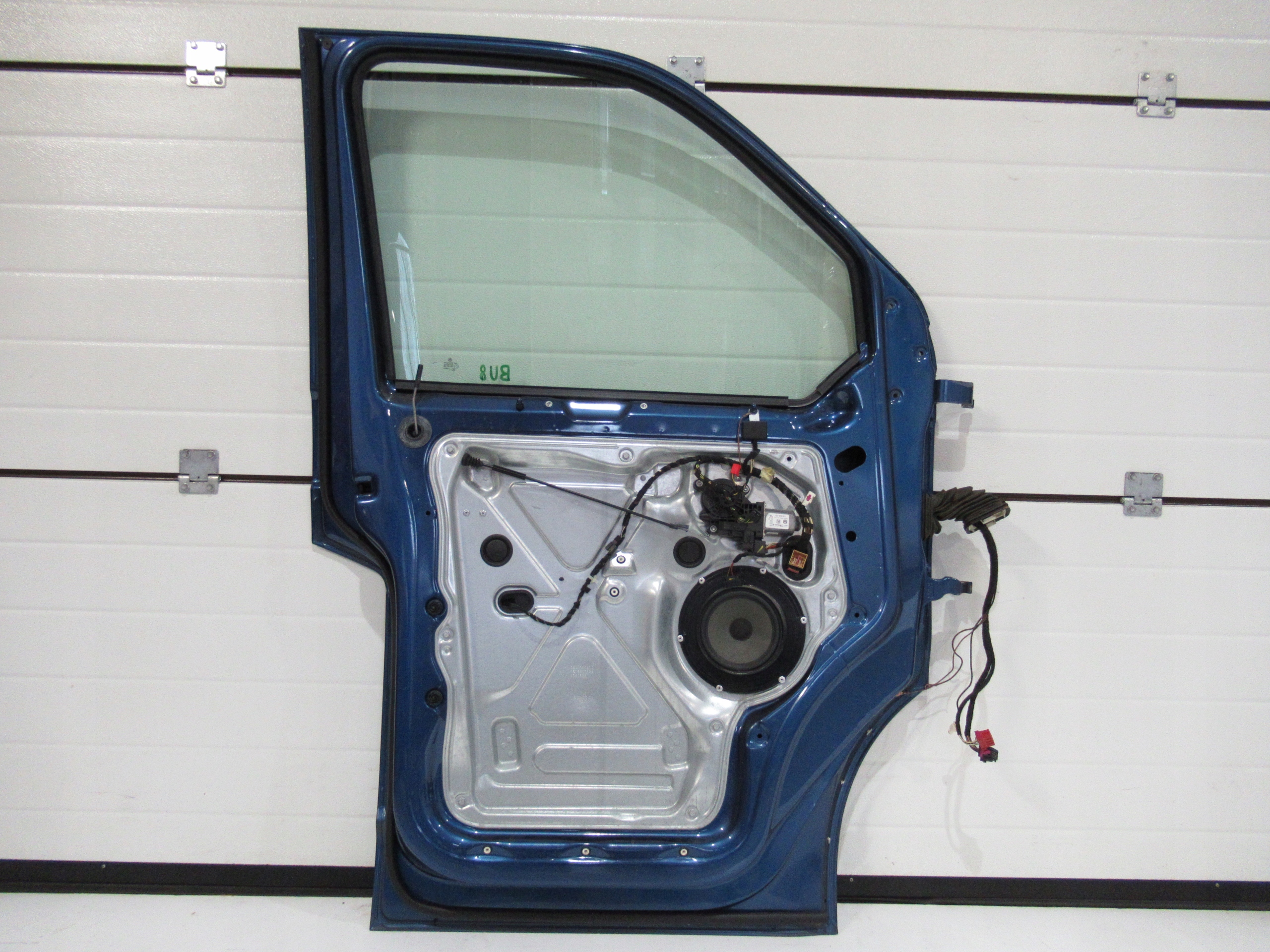 VW T5 LIFT MULTIVAN door left front 12r. AS2