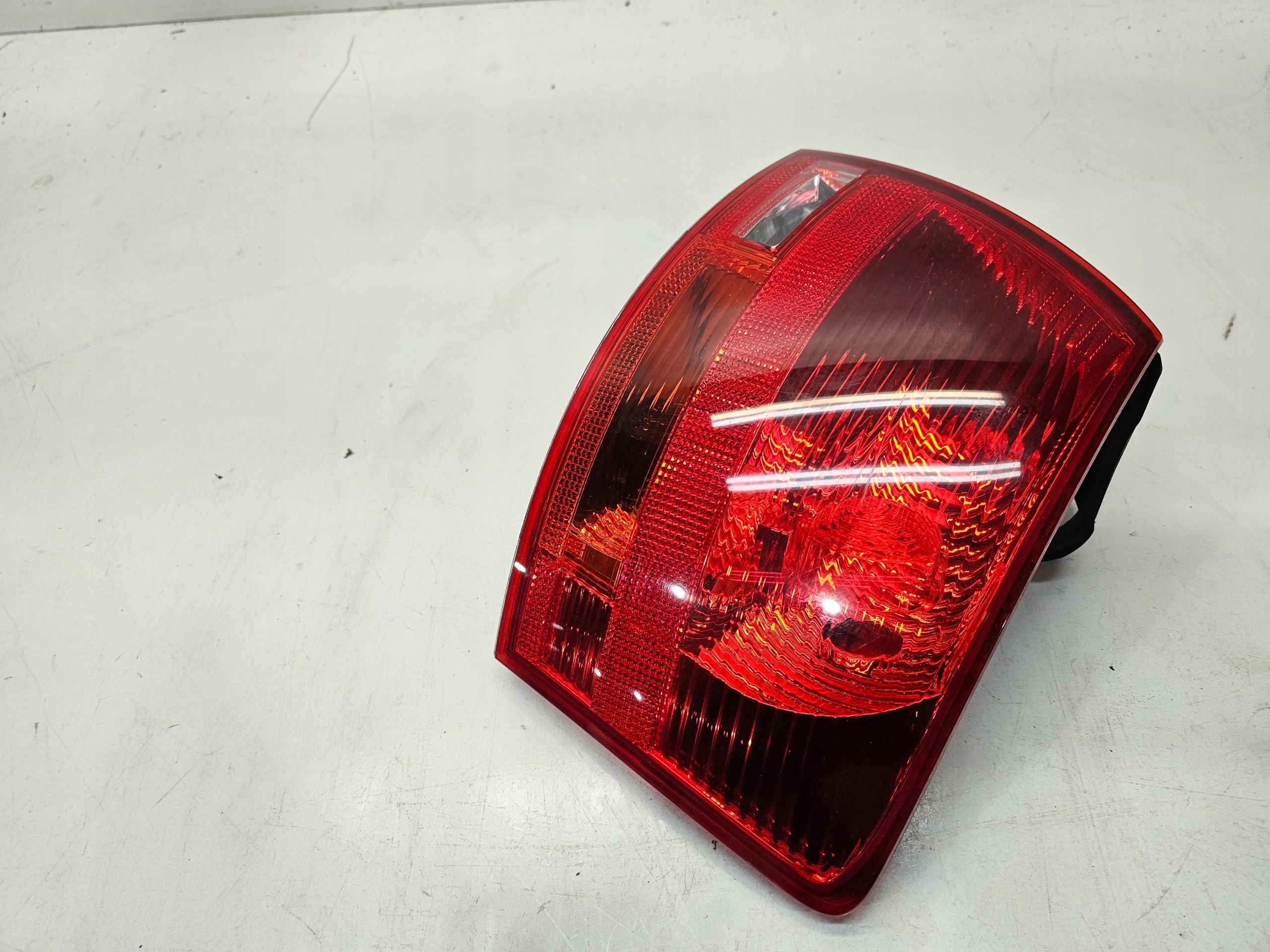 light right rear part W fender AUDI A4 B7 KOMBI AVANT 8E9945096E original