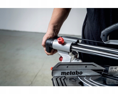 PILARKA DO CIĘCIA KĄTOWEGO I UKOŚNEGO METABO KGS 216 M 1500W Średnica otworu piły 30 mm