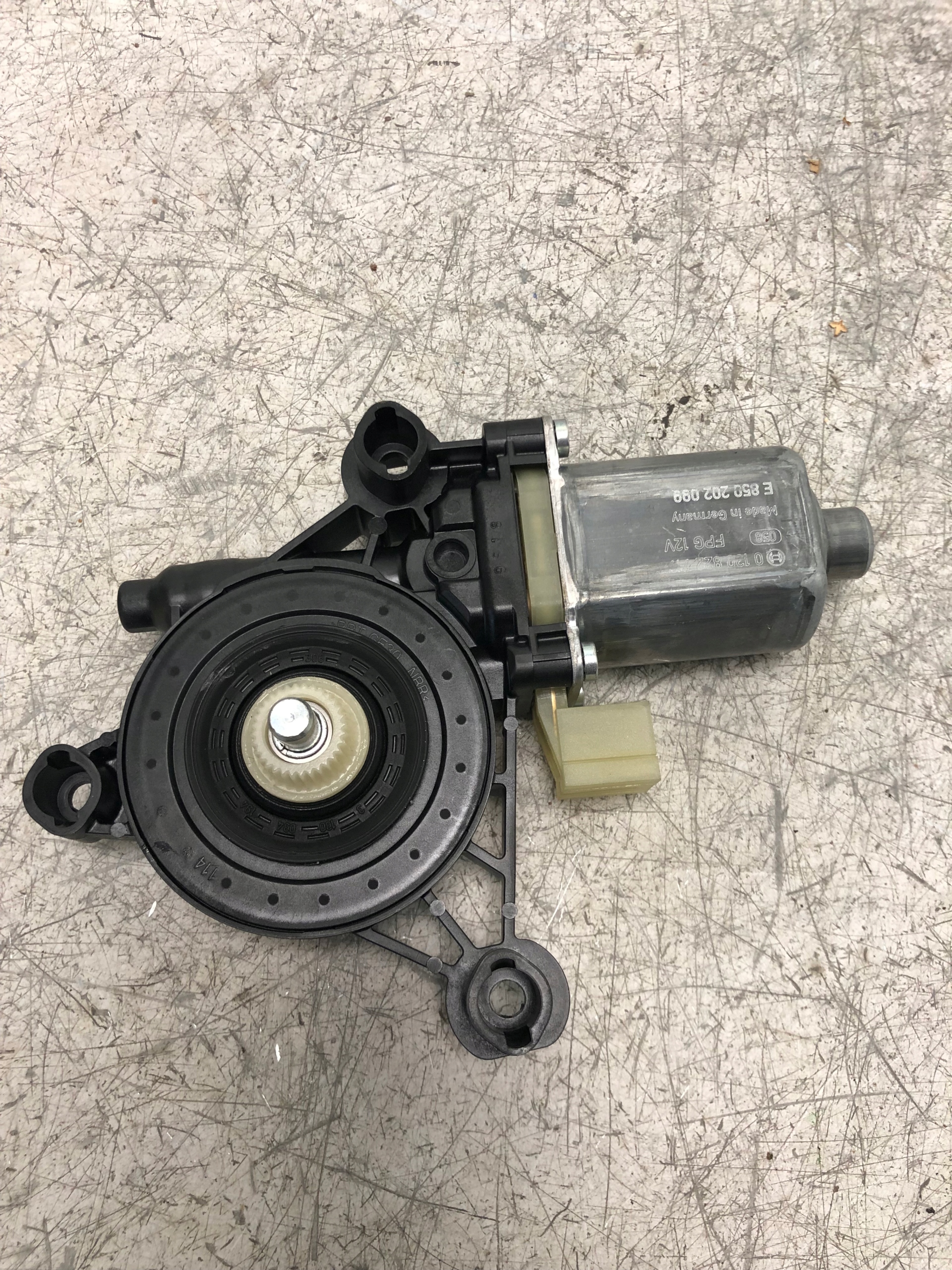 mini motor windows left front SKODA KODIAQ 5Q0959901B