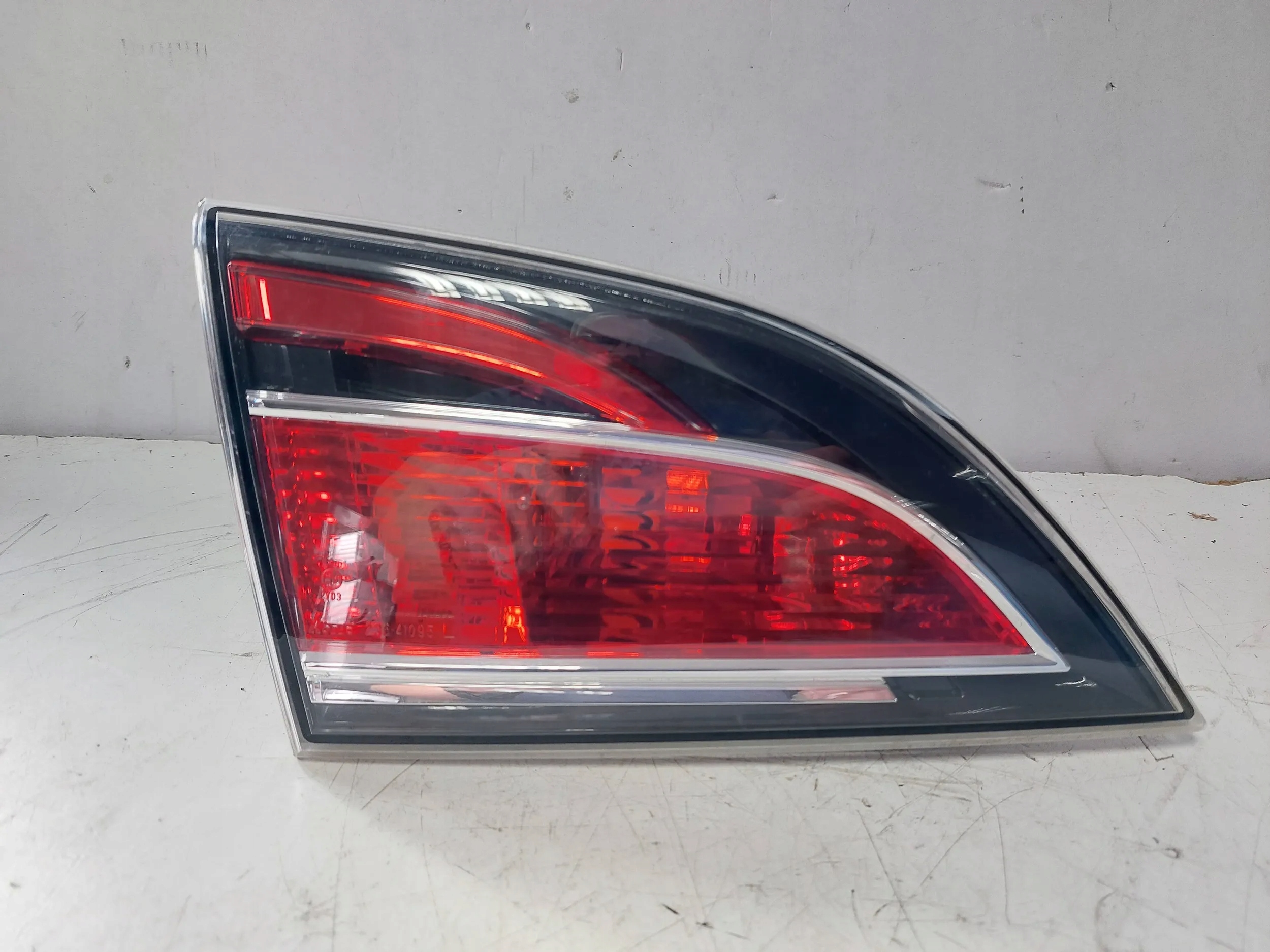 light rear part left to the bonnet Mazda 6 GH Lift 10-12