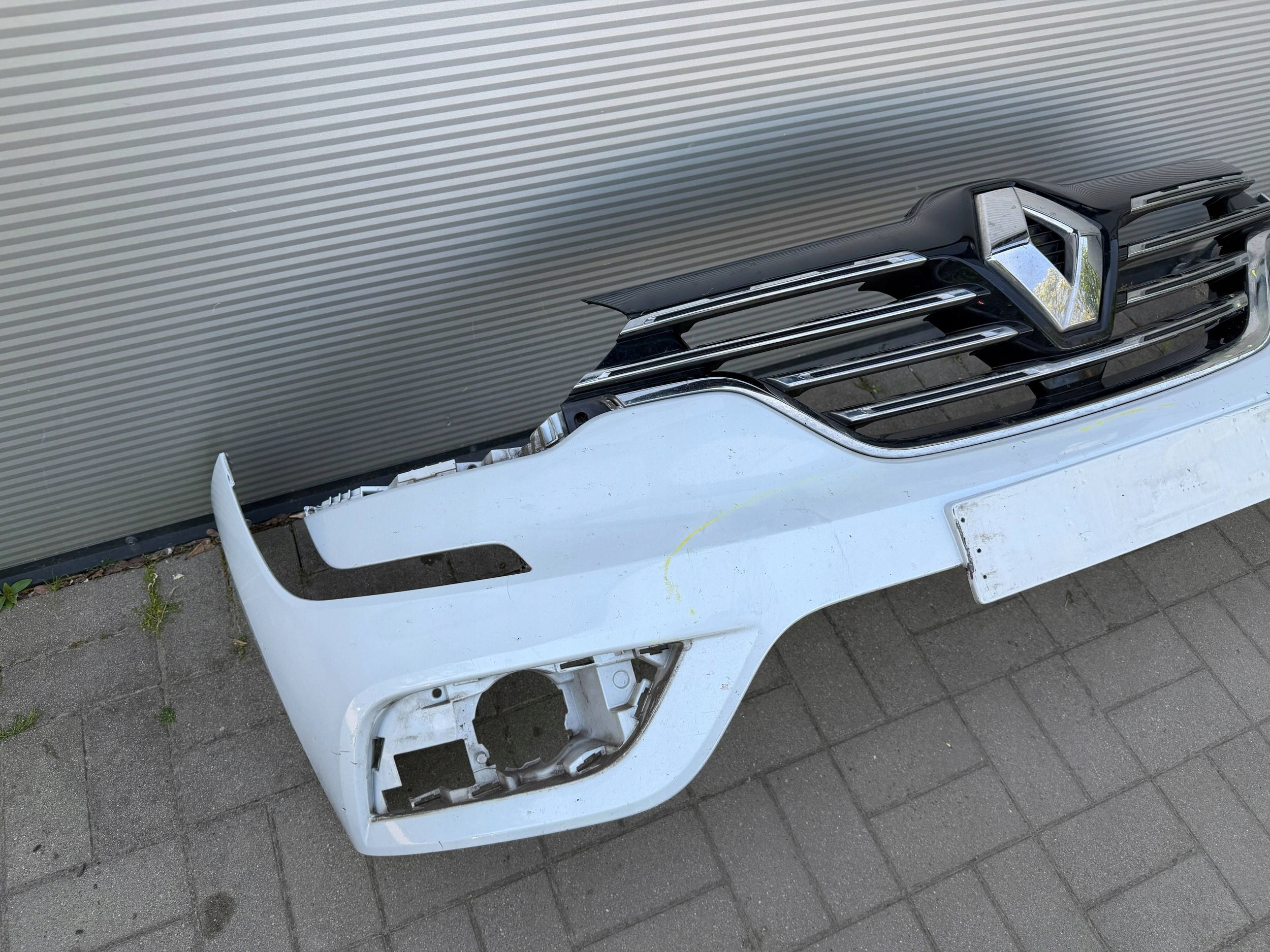 Renault Koleos 2 II 16- bumper front front