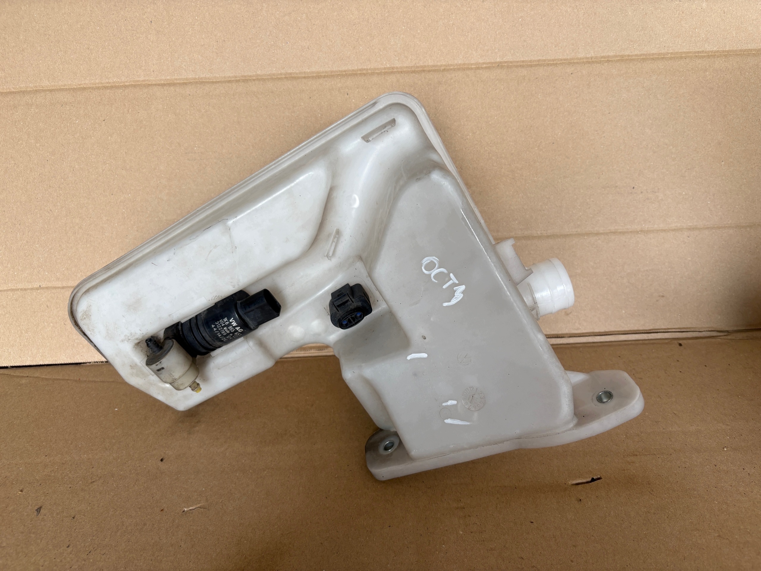 SKODA AUDI SEAT Behälter Behälter Spritzdüse 5Q0955453T