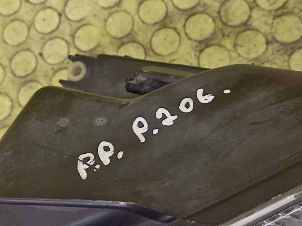 PEUGEOT 206 REFLEKTOR light right front 9640559480