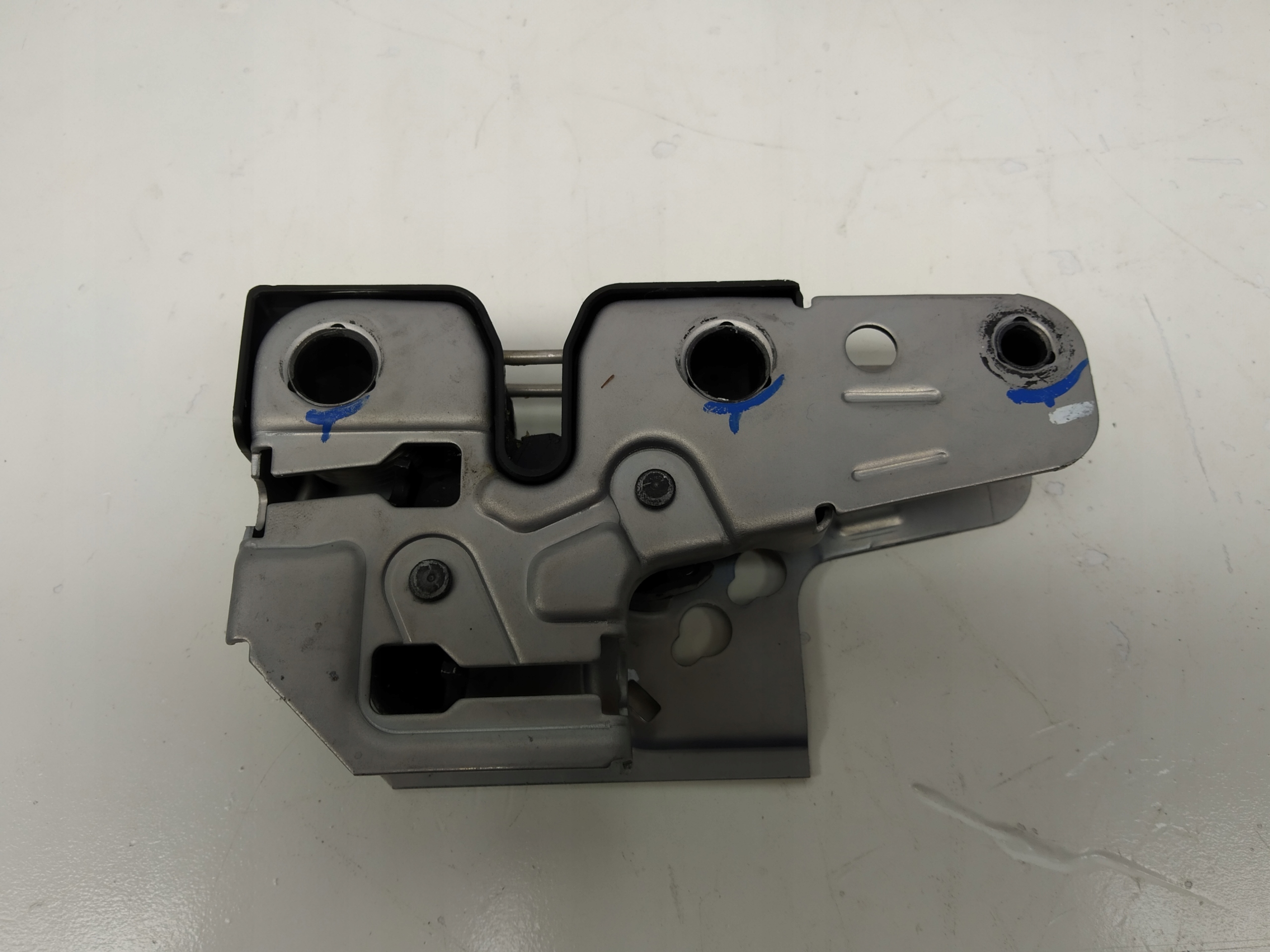 2010r + Vw Transporter T5 lift T6 bonnet latch lock original 7E0823509F