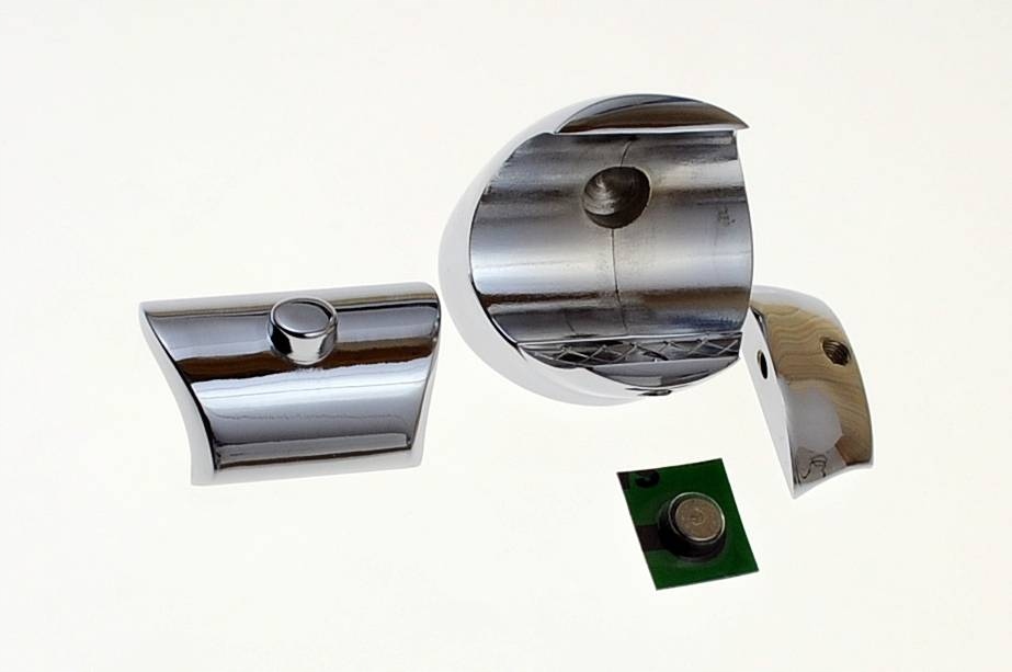 ЧАСЫ НА РУЛЬ 25 32 ММ ХРОМИРОВАННЫЙ