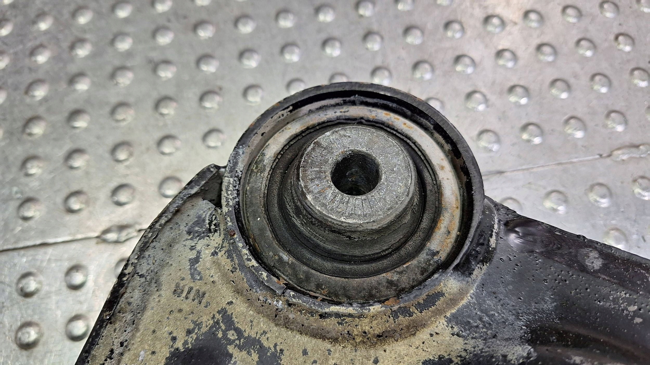 arm left front A4473301407 MERCEDES VITO V KLASA W447