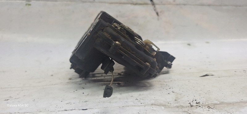 lock door VW PASSAT B5 96- right front C3B1837016A
