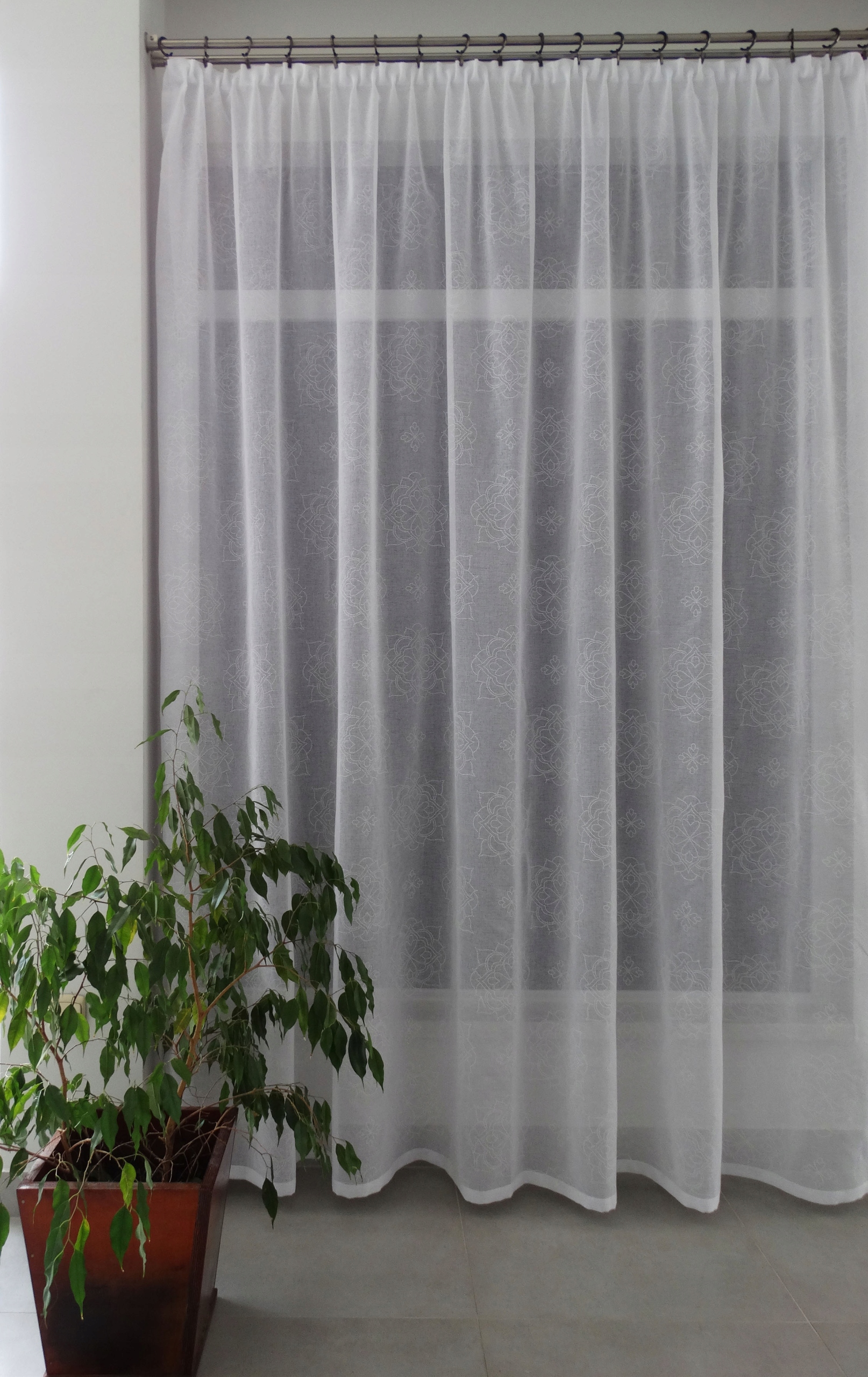 

Mg Firana Hindi Batyst Biała wzór 280x250 z taśmą