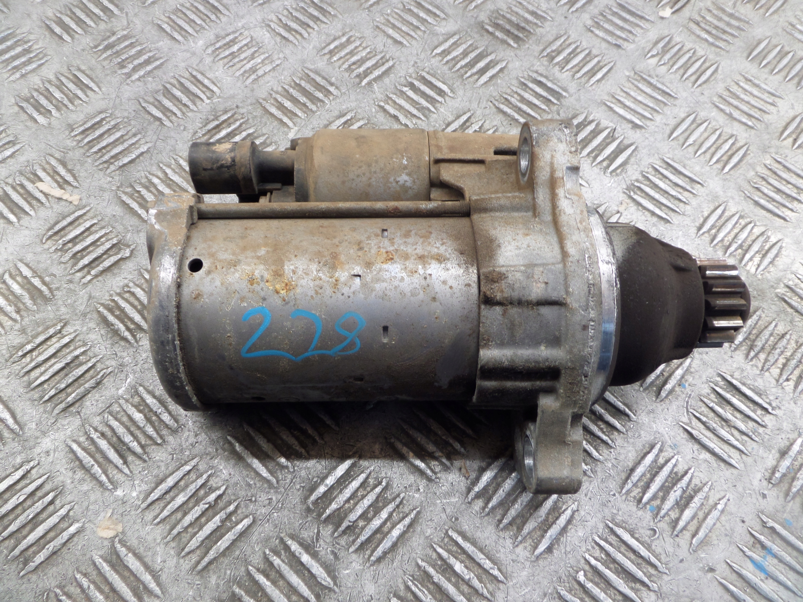 VW AUDI SEAT SKODA starter 1,0 MPI 02M911021H