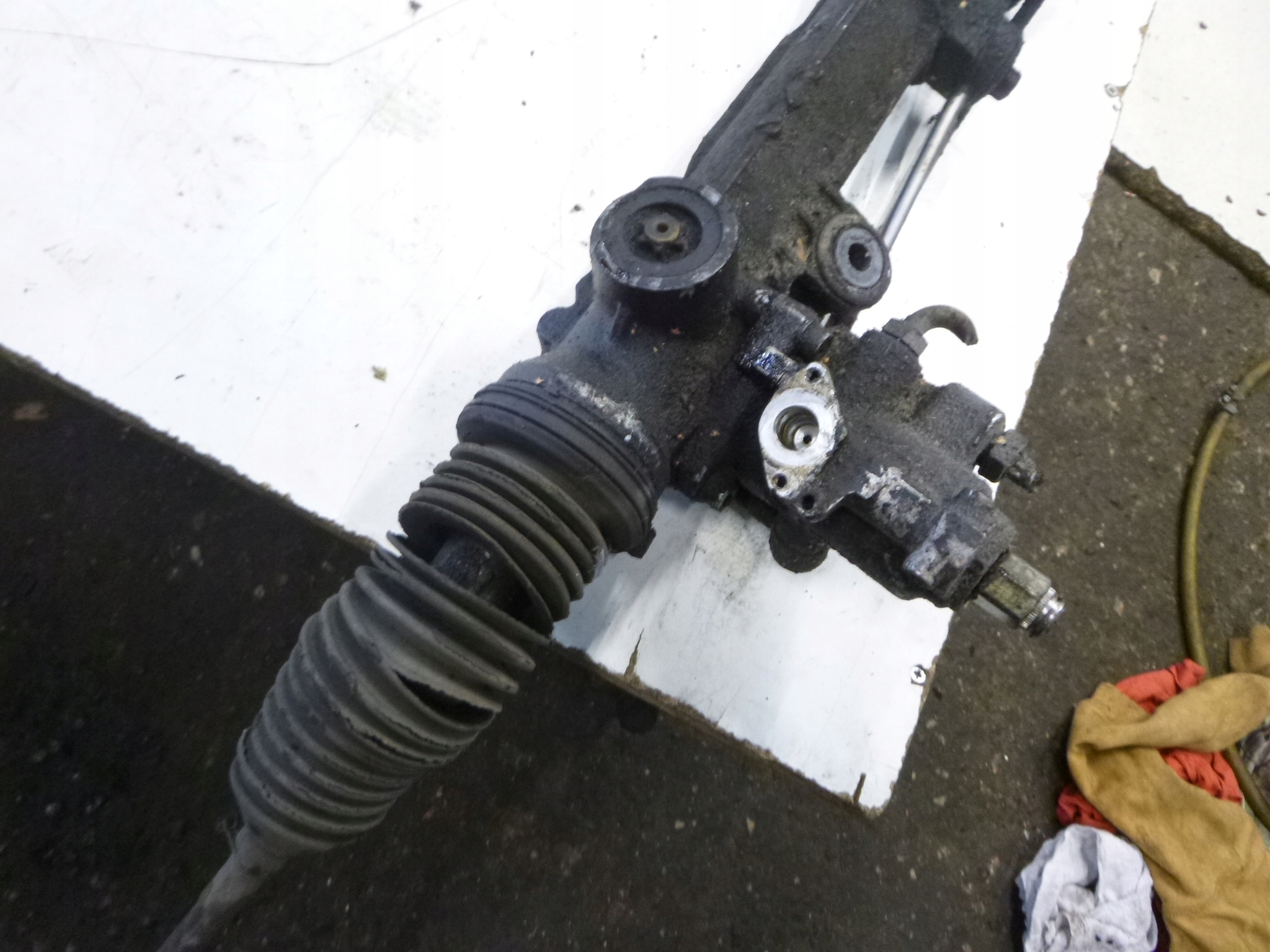 servo control Mercedes W220 2002r. 2204600800