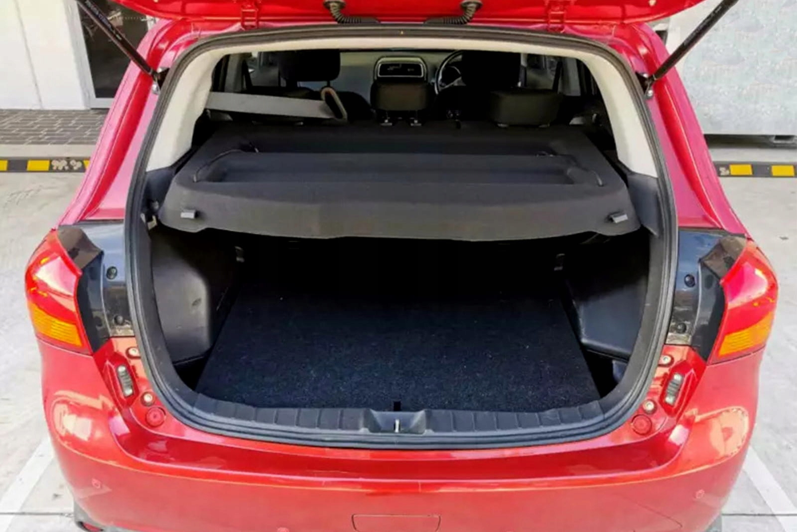 MITSUBISHI ASX 2010-2019 PÓŁKA BAGAŻNIKA Producent części Inny