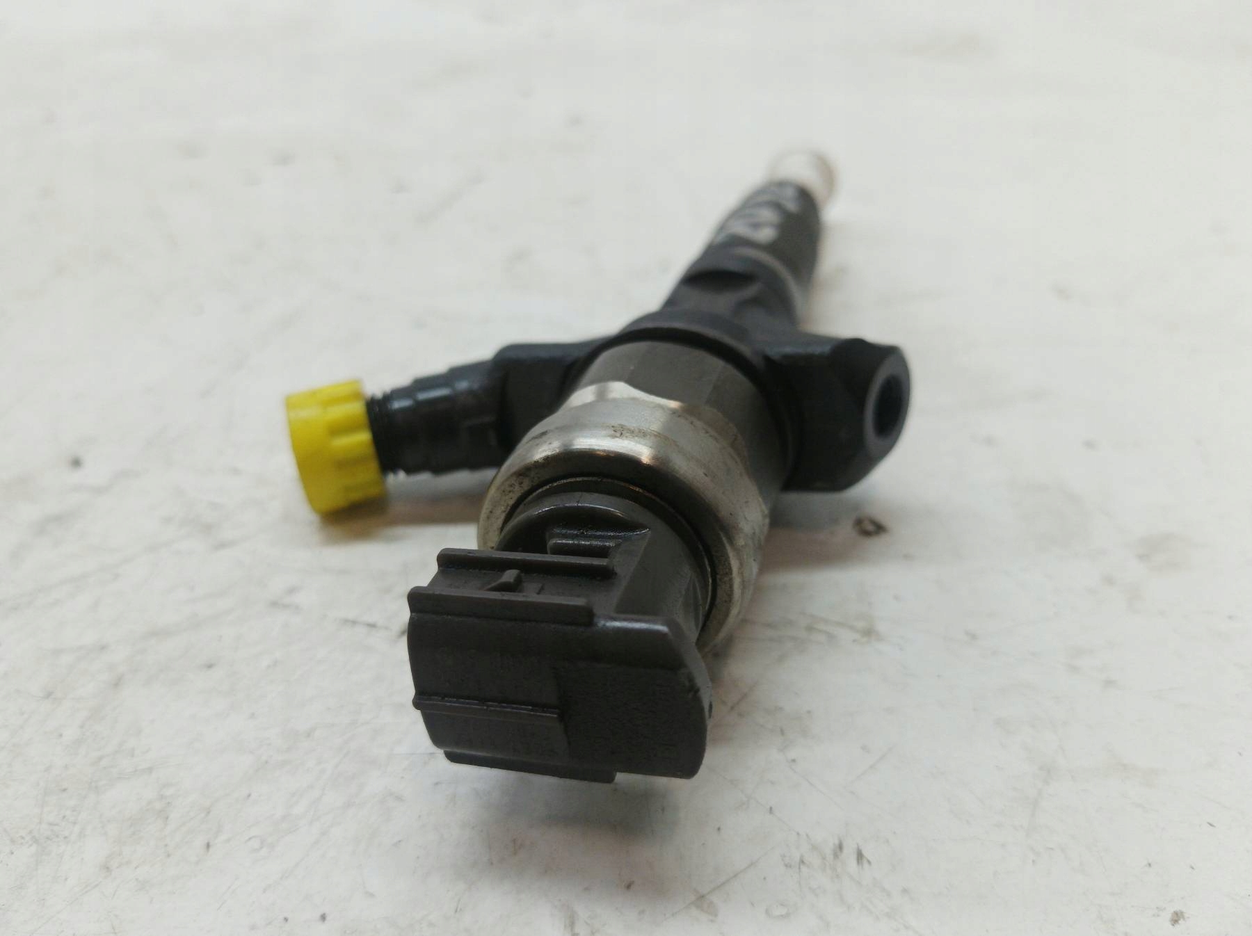 injector 16613AA030 2.0 D Subaru Legacy V (2009-2014)