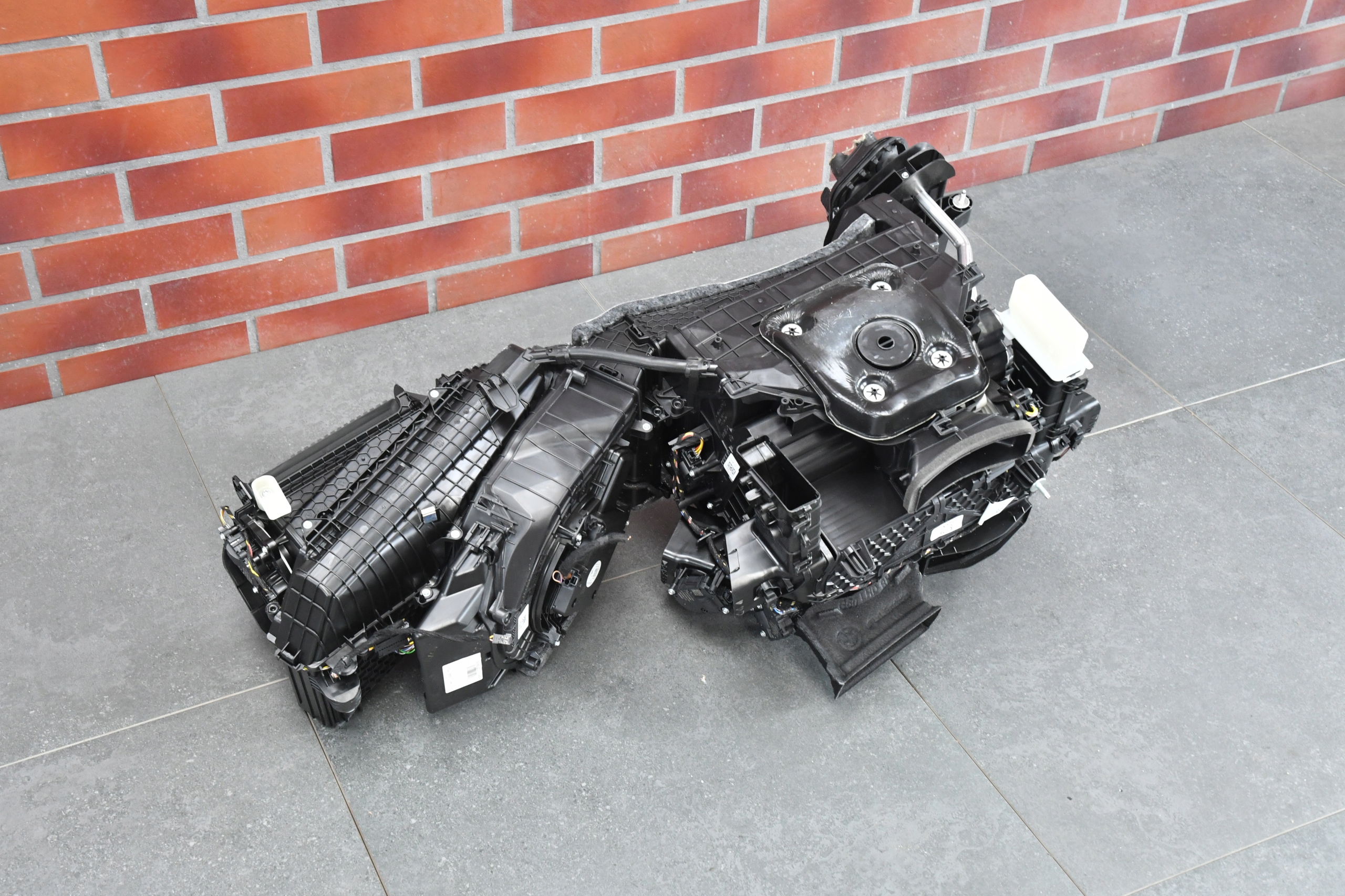 heater BMW i5 G60 G61 4170km 5A67207