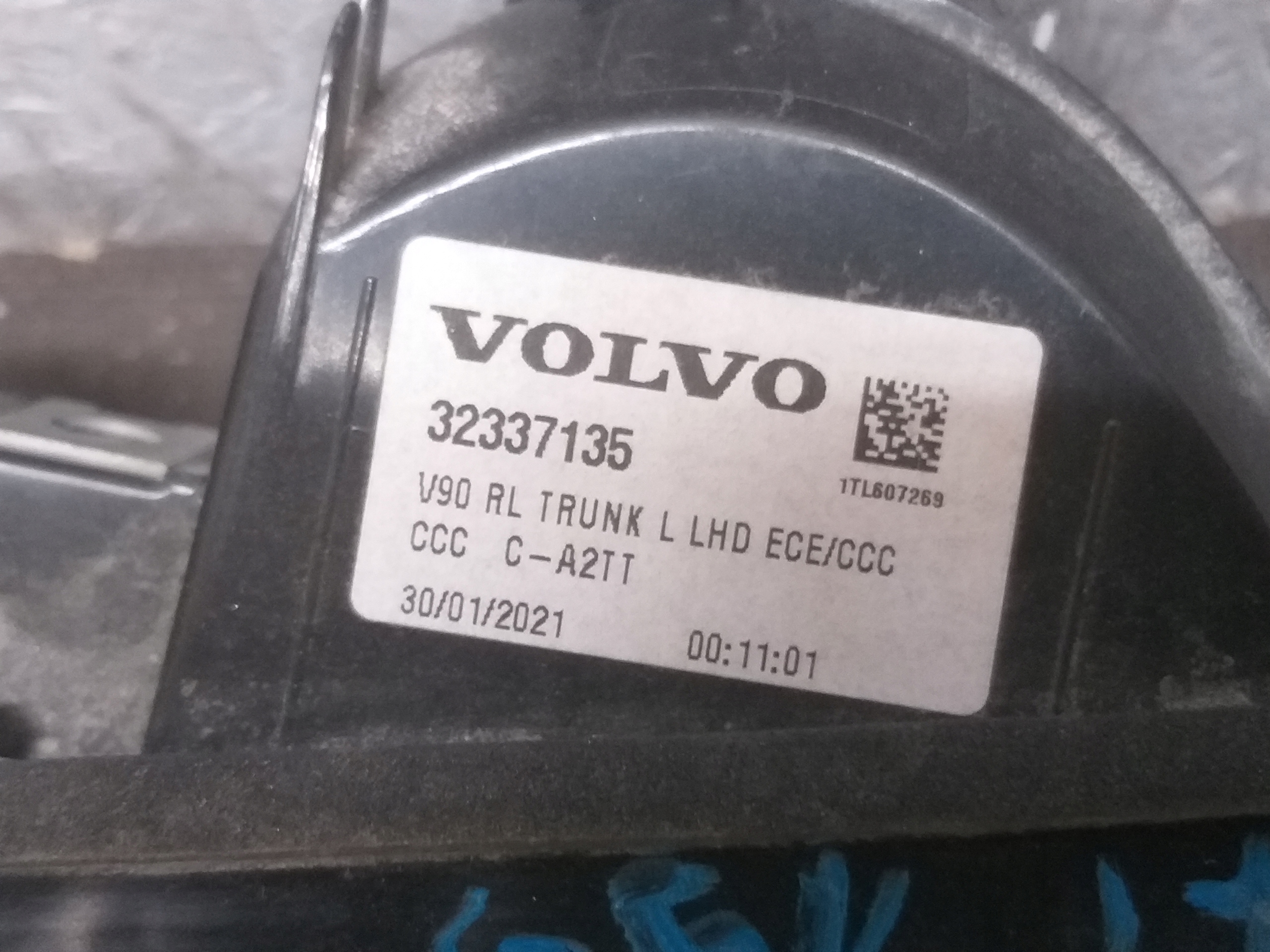 фонарь левый volvo V90 РЕСТАЙЛИНГ led 19- 32337135