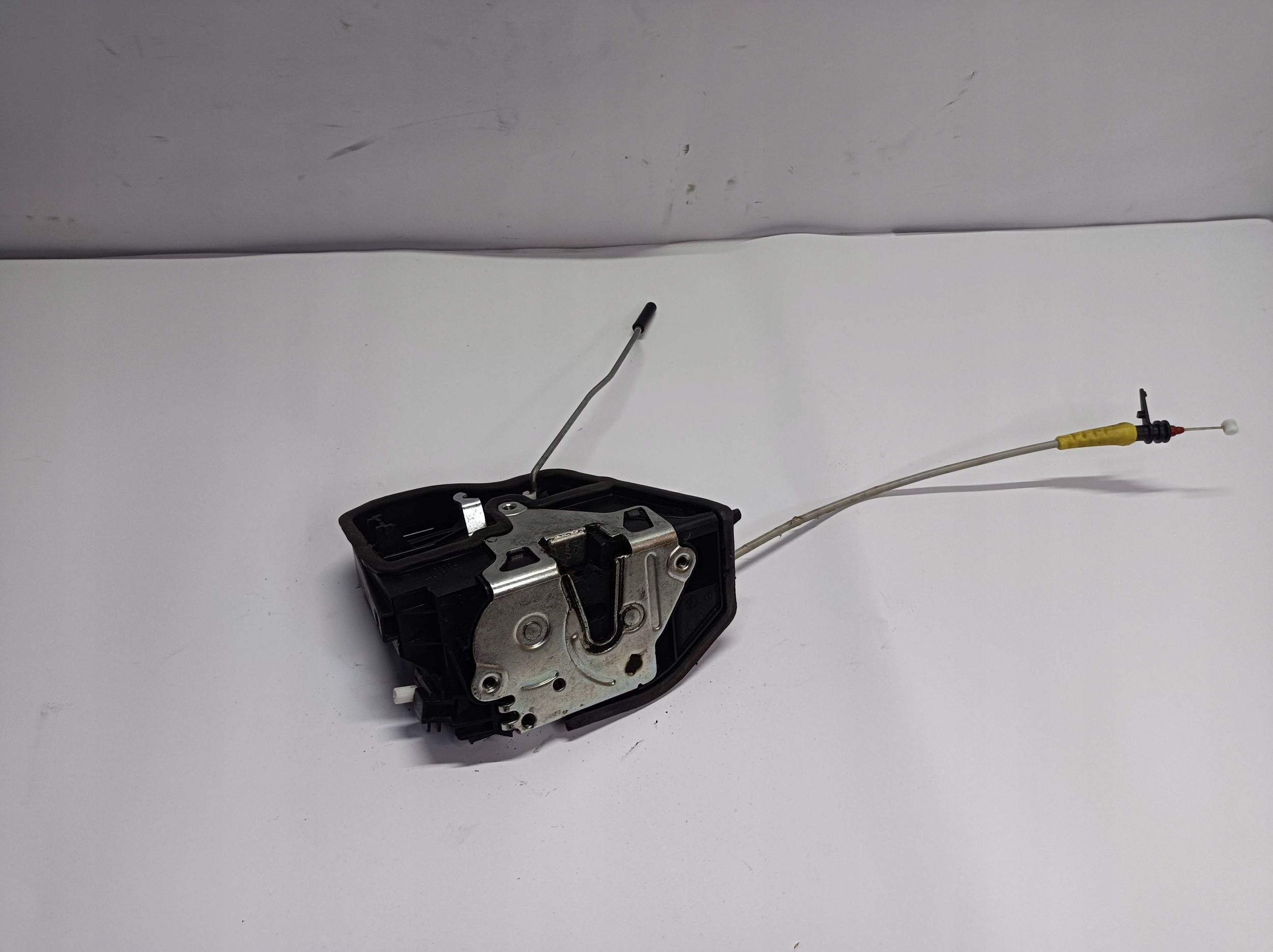 lock door przednich BMW 1 E81 E87 7202144 UK