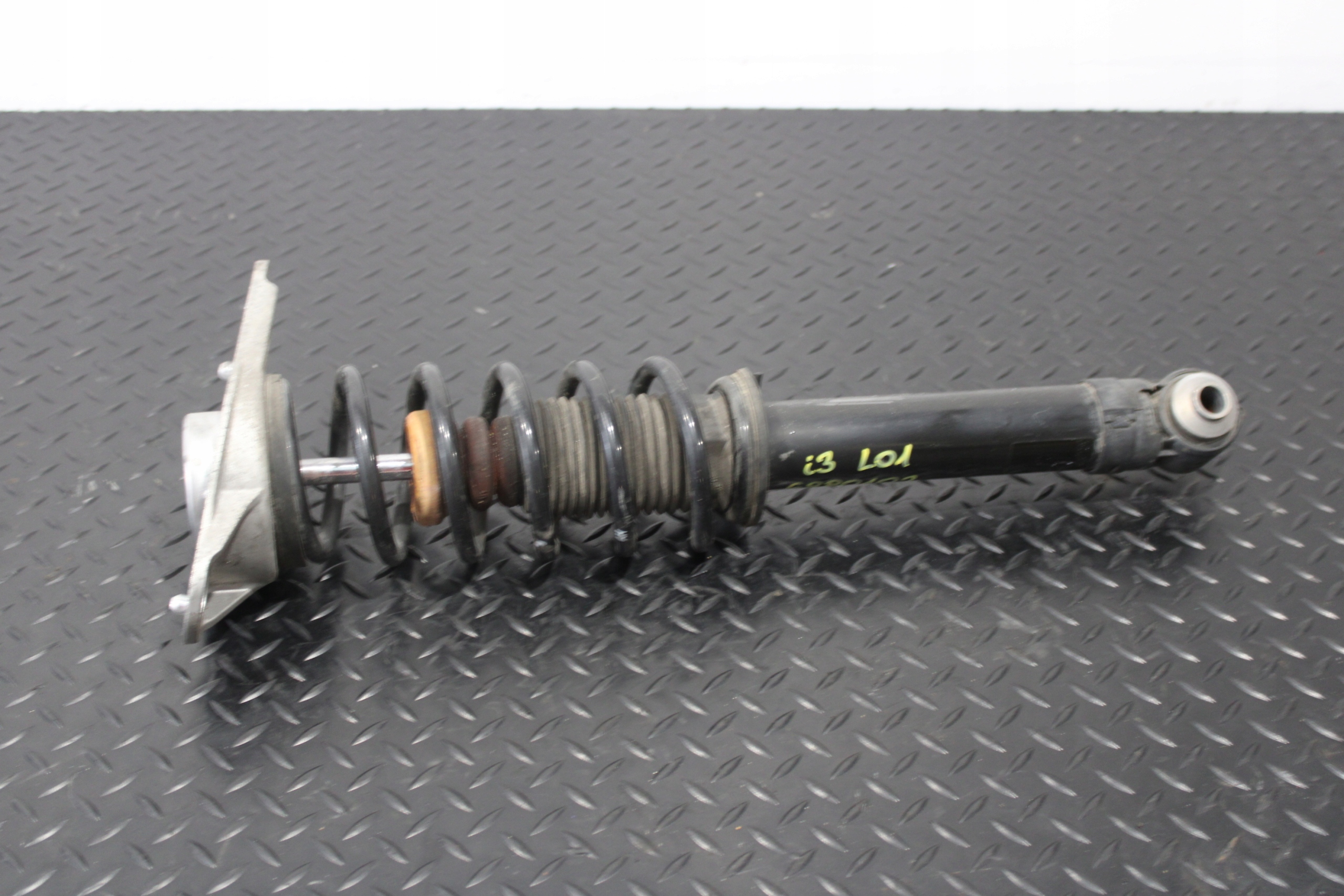 Stoßdämpfer heck BMW I3 L01 6880102