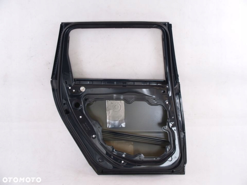 Volvo V70 door left rear. left rear part v 70 07r
