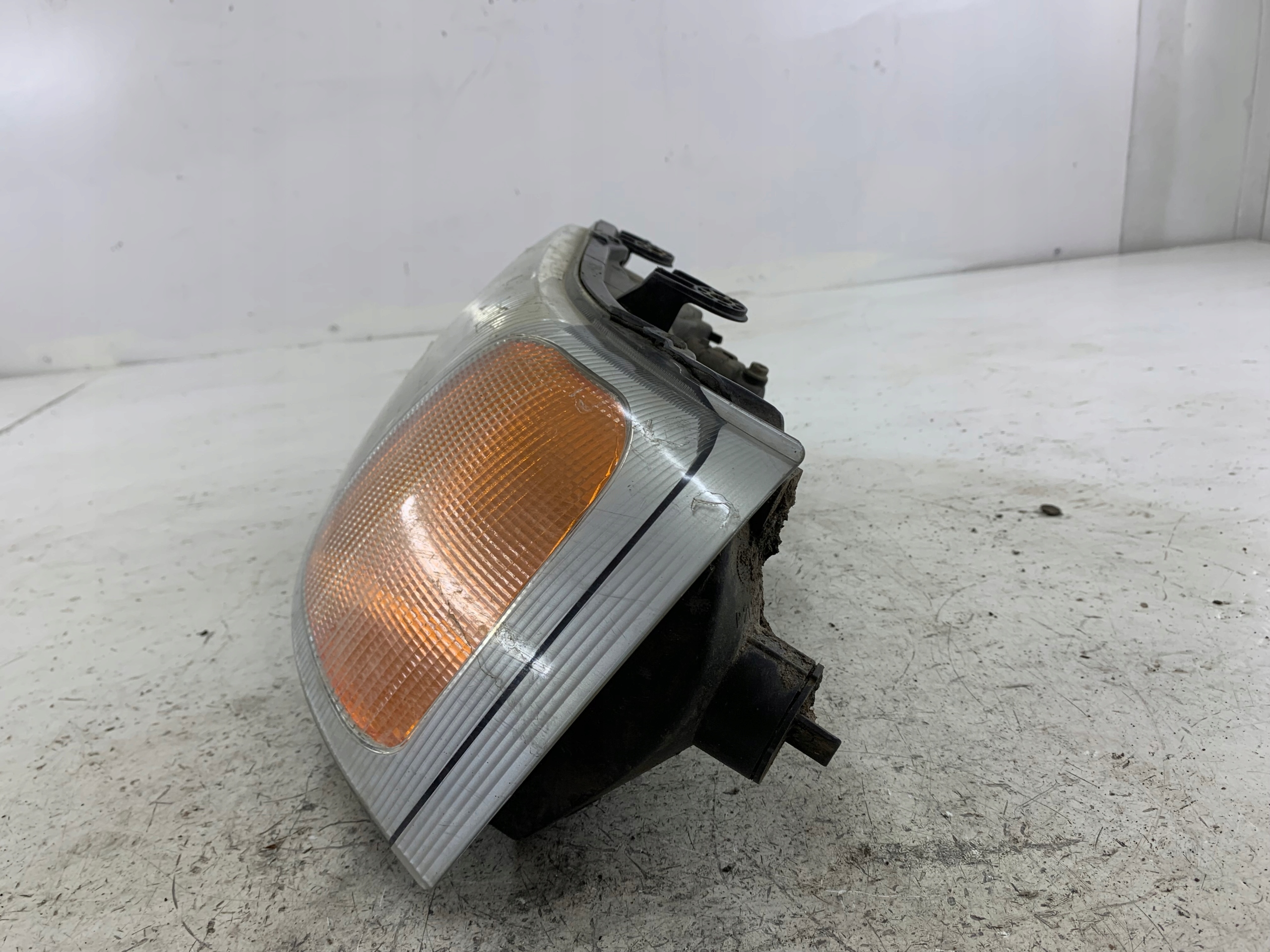 LAND ROVER FREELANDER and light left front
