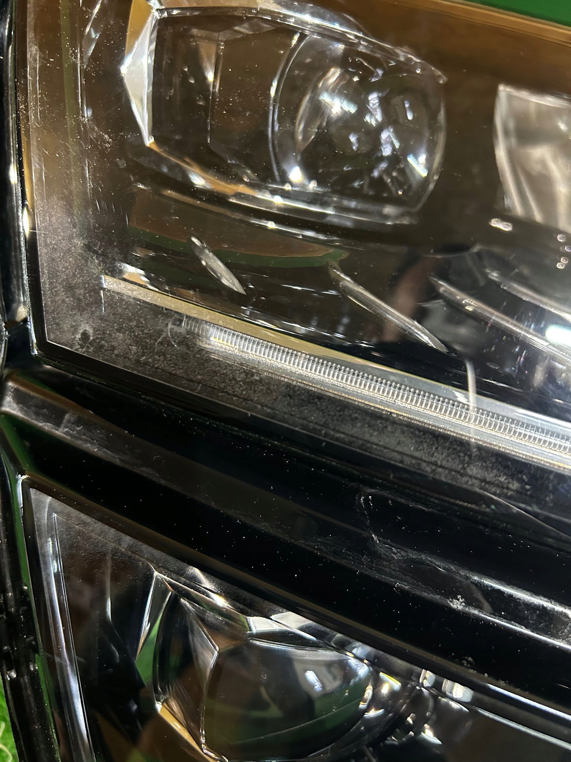 REFLEKTOR levý SKODA KAROQ