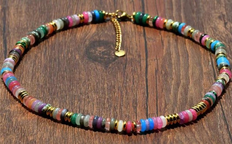 Naszyjnik z naturalnych kamieni mix z pozłacanymi elementami