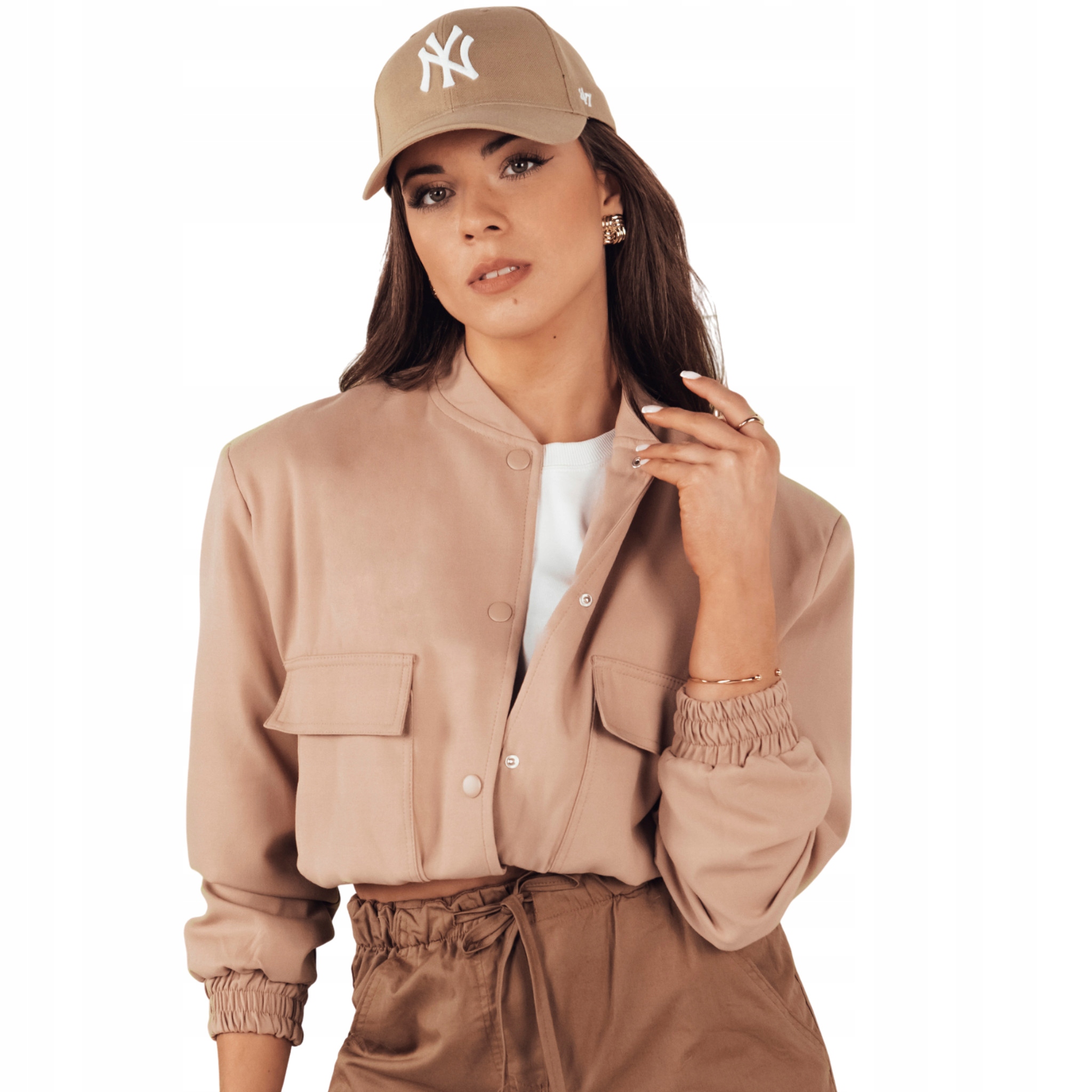 Kurtka damska ze stójką bomberka zapinana na napy beżowa TY4297 S