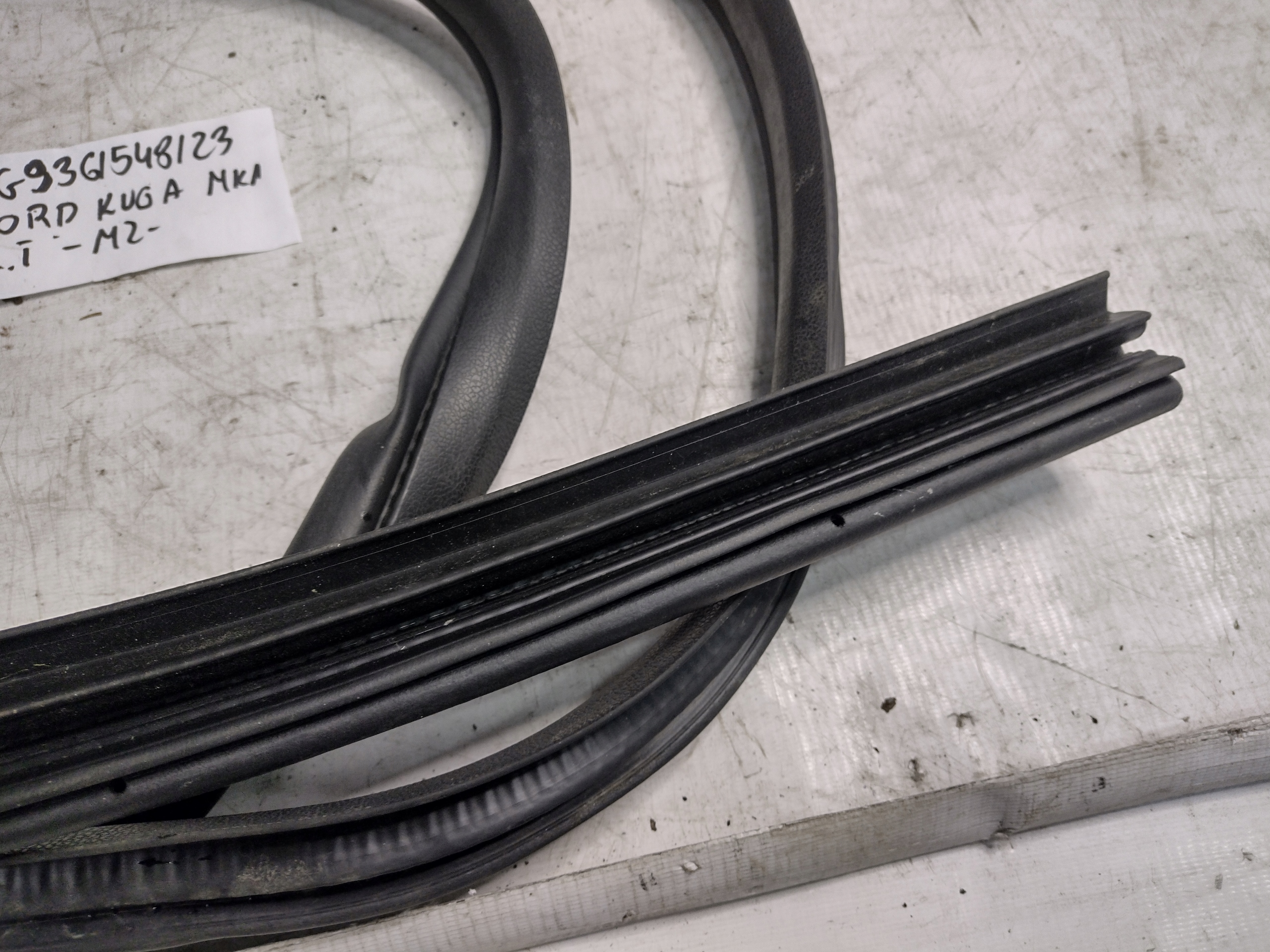 Dichtsatz Tür links heck Ford Kuga MK1 und