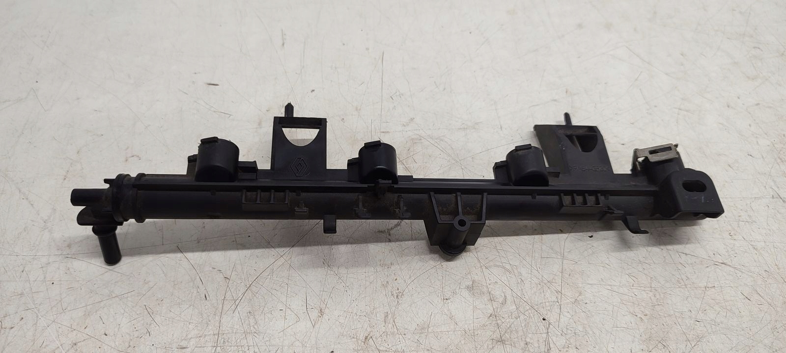 Rampe injection Renault Clio III 1,2