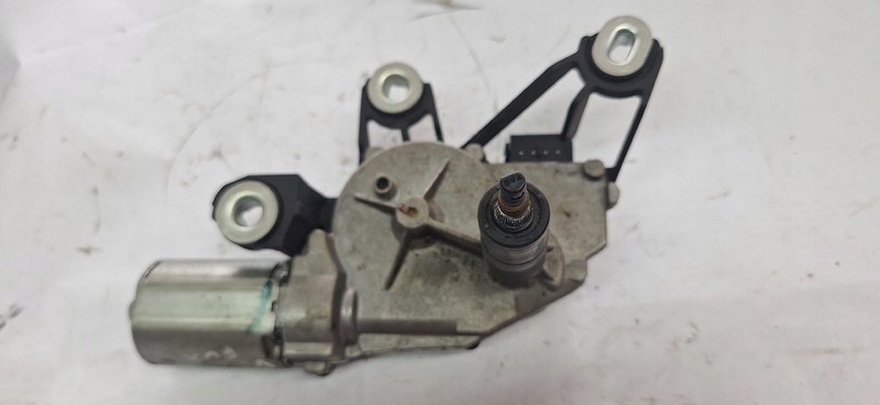 Motor Wischer TYLNYCH VW FOX 006B20059