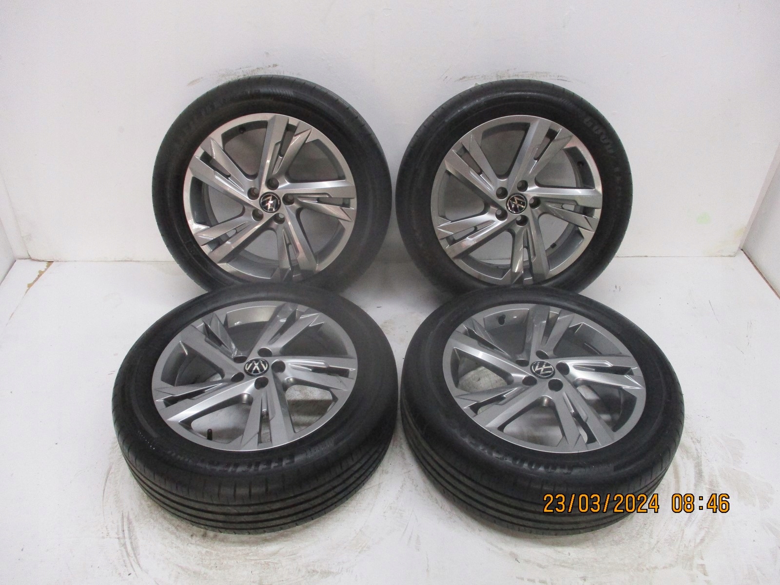 wheels discs tyres VW TAIGO 2G7 R17 5MM