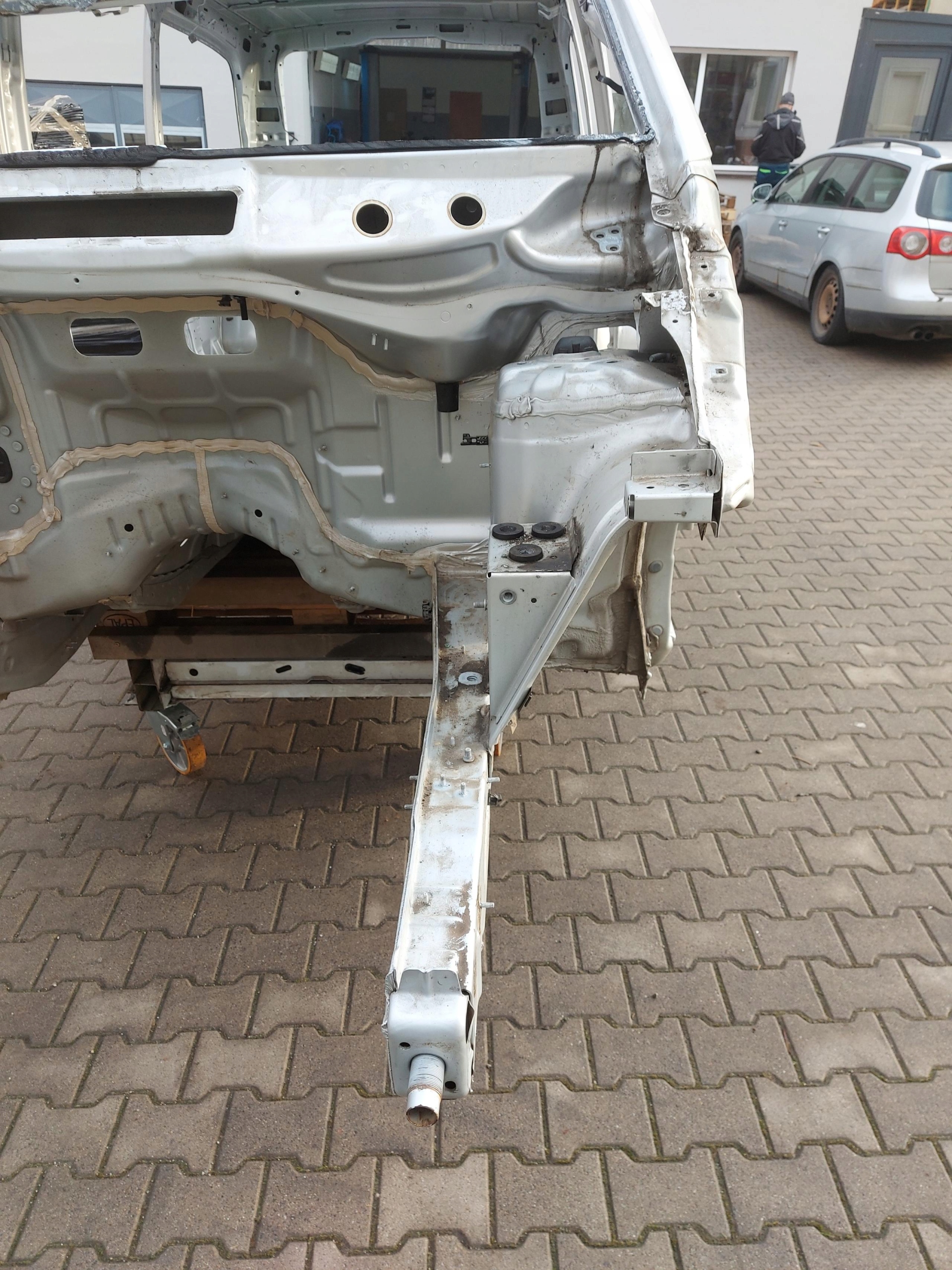 Mercedes EQV w447 V-klasa quarter left front front srebrna oryg