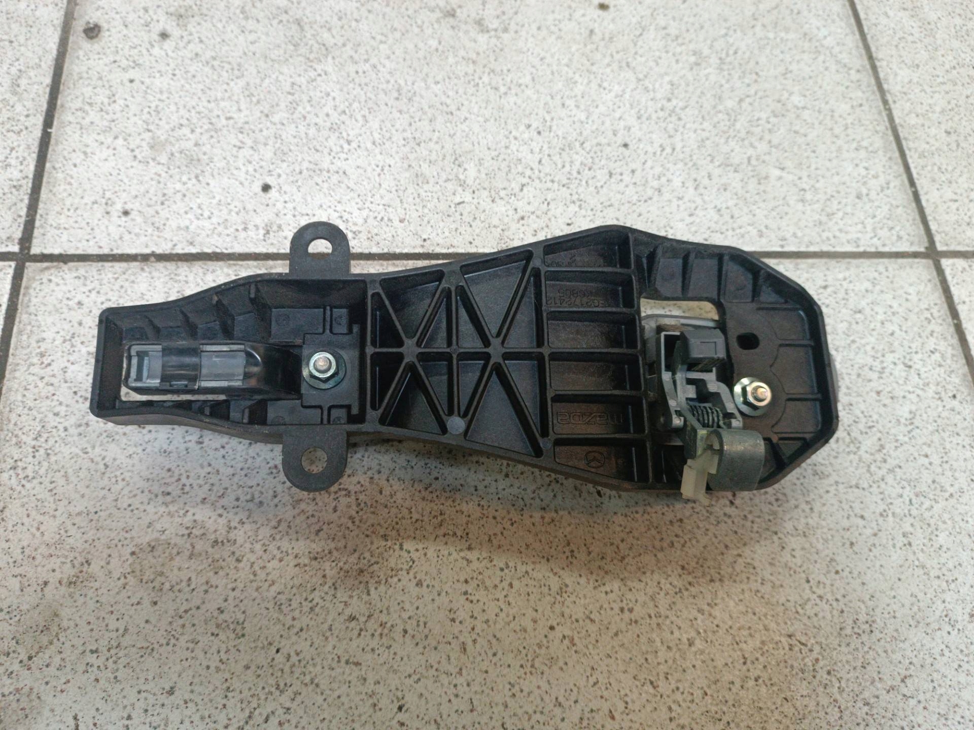 handle exterior door rear part left side Mazda CX-9 facelift 2010 EG2172412