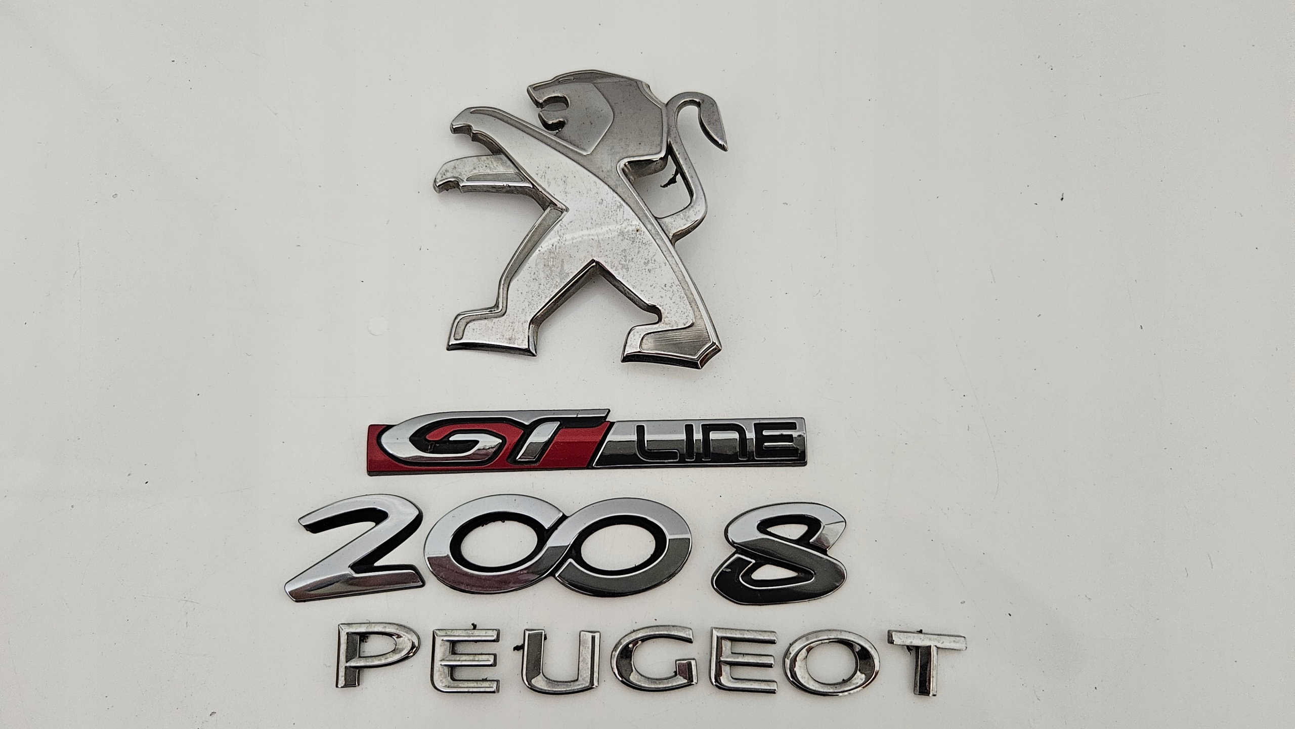 PEUGEOT 2008 GT-LINE 2012-2019 ZNACZEK EMBLEMAT 9678871477