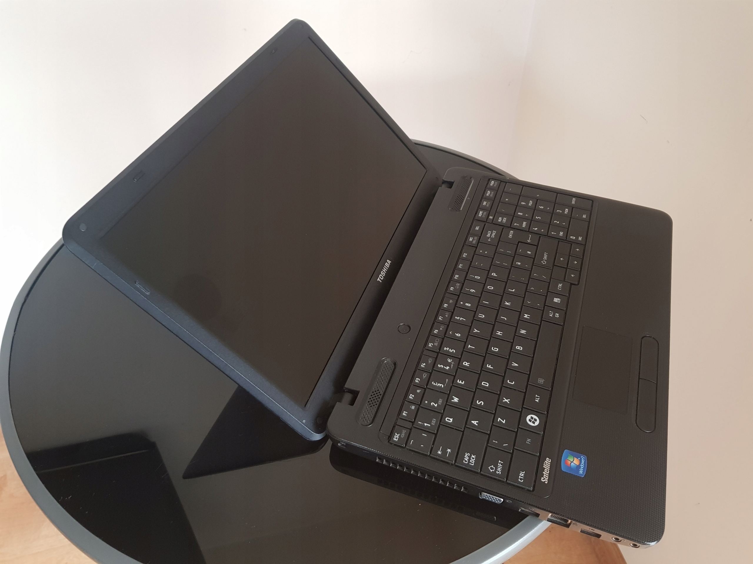 TOSHIBA SATELLITE C850 C850D-12L AMD E2-1800 Carte Mère H000052660