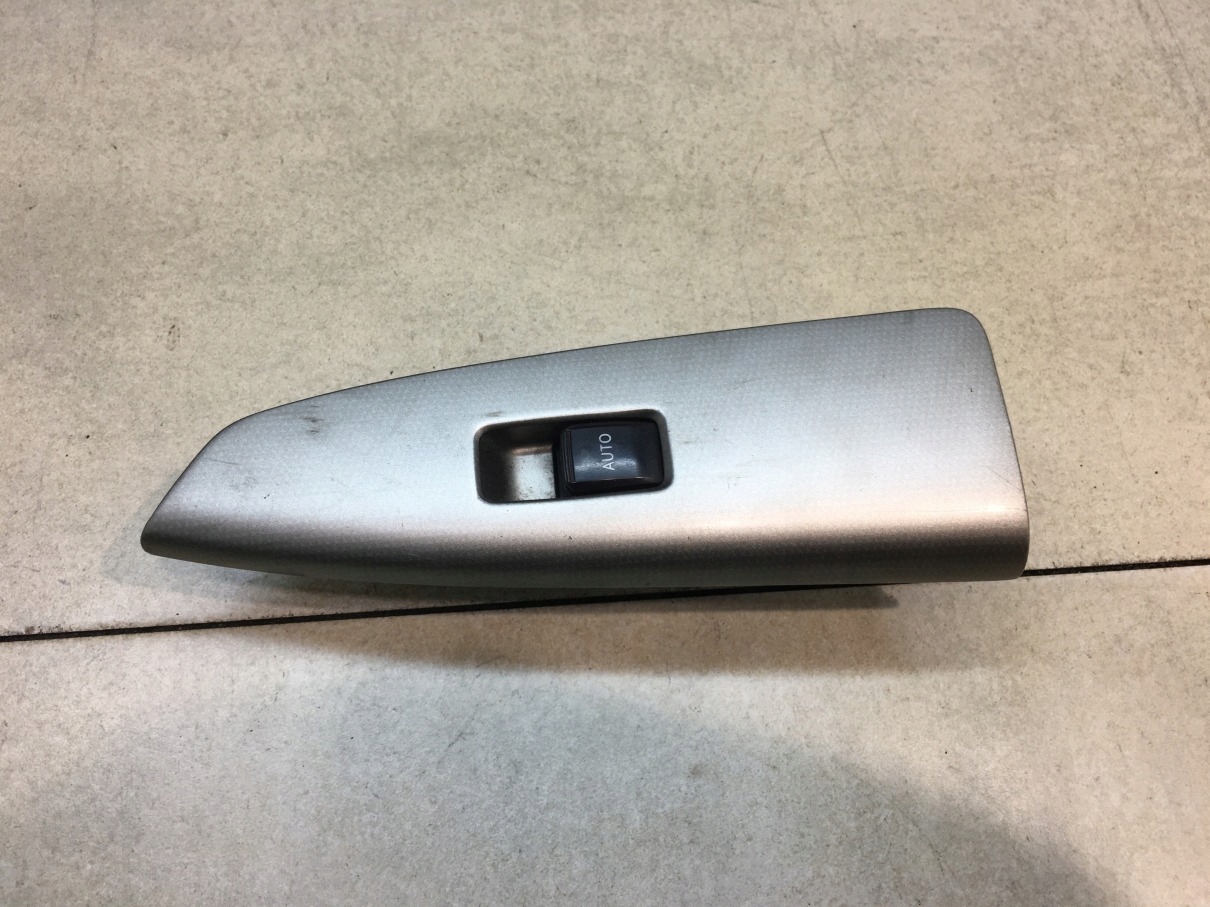 PANEL windows right front COROLLA VERSO E12 74231-13110