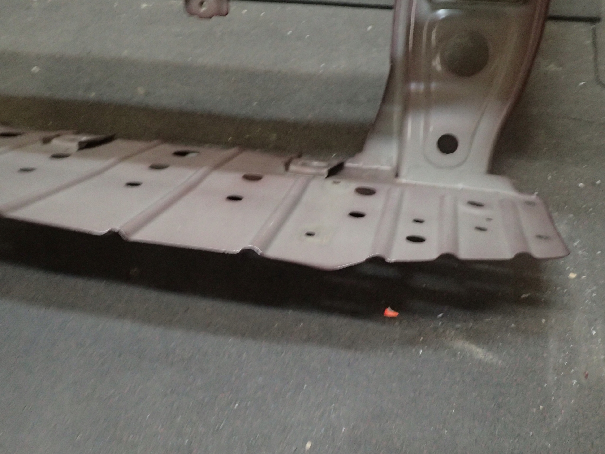 PAS PRZEDNI MITSUBISHI SPACE STAR III 3 19- Typ samochodu Samochody osobowe