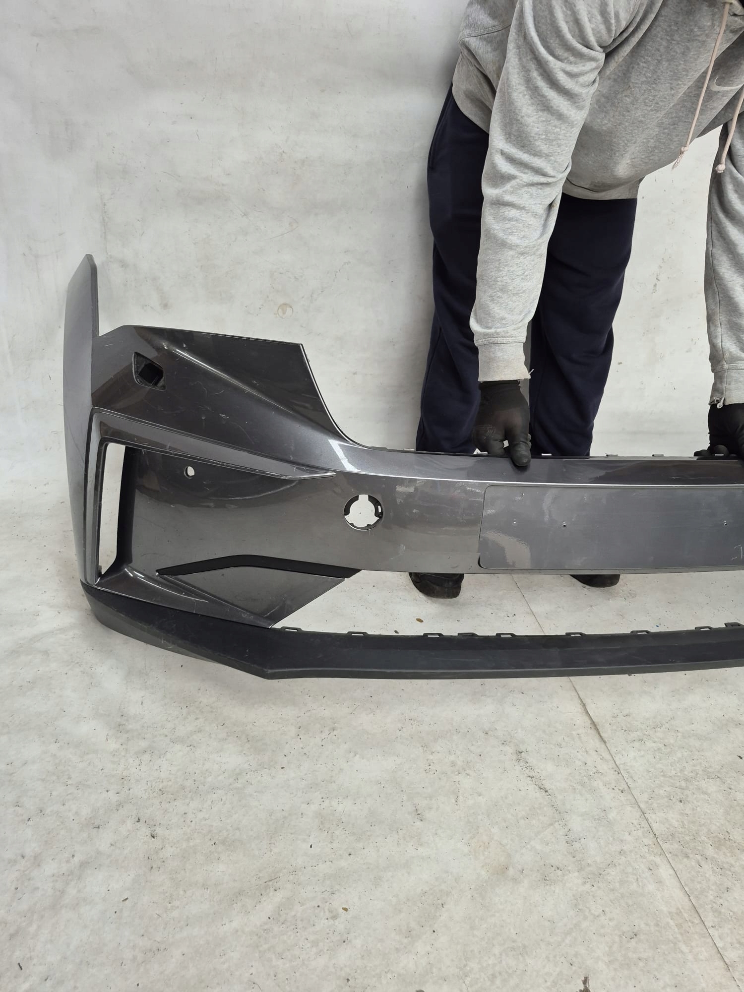 SKODA ENYAQ IV 20-> bumper front front washer PDC