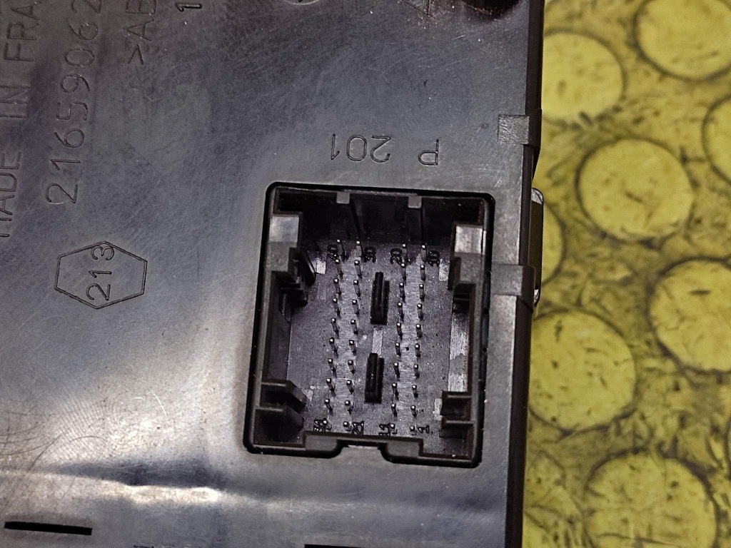 RENAULT CLIO II module UCH P8200207134