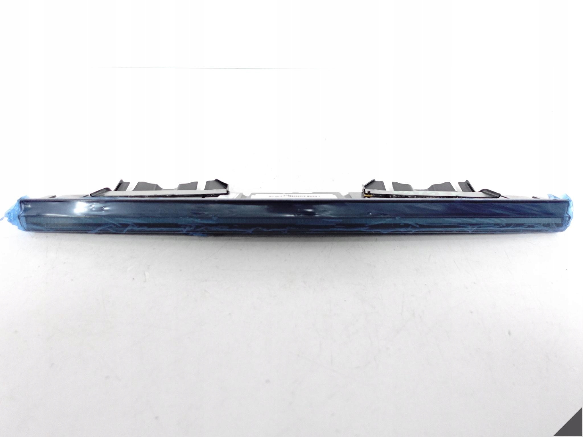 ASTON MARTIN VANTAGE 18- cap light light STOP CENTARALNE CIEMNE SMOKED