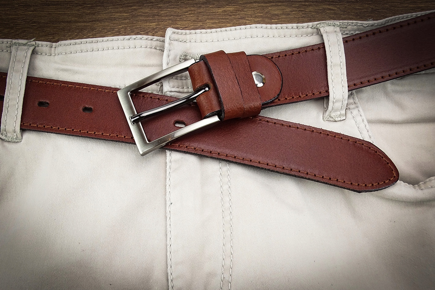 GRACIO pasek skóra męski 120 brązowy GARNITUROWY Kolor okuć srebrny