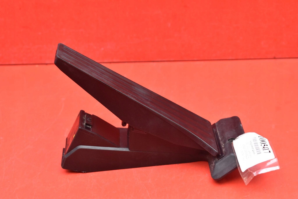 potentiometer accelerator pedal EU 6789998 BMW E90 E91 2.0i 143 KM LIFT 08-13